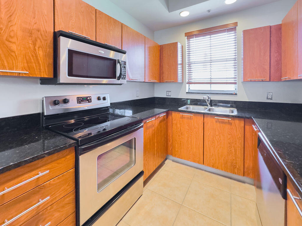 2313 Vintage, Lighthouse Point FL 33064