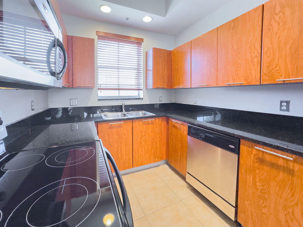 2313 Vintage, Lighthouse Point FL 33064