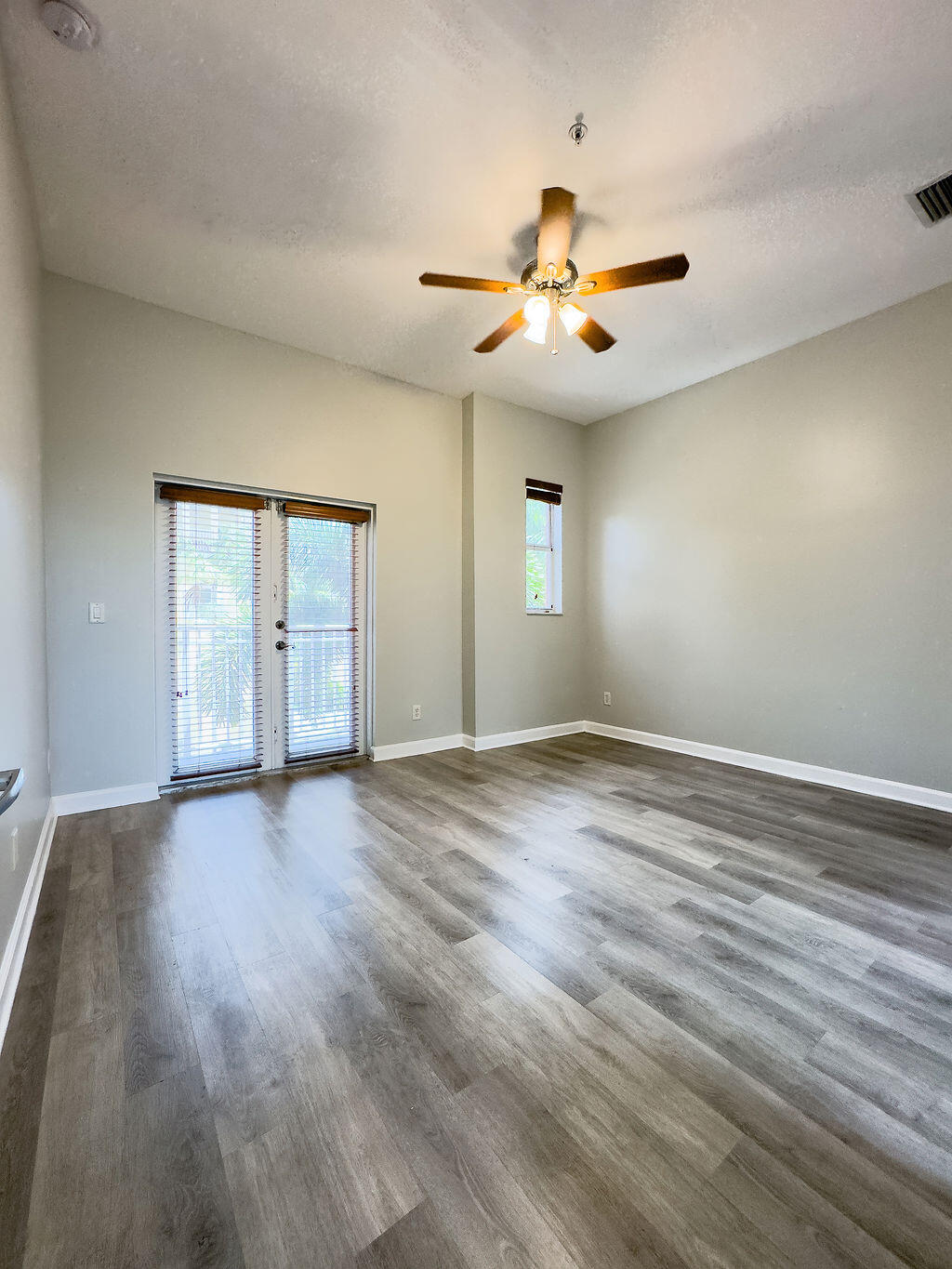 2313 Vintage, Lighthouse Point FL 33064