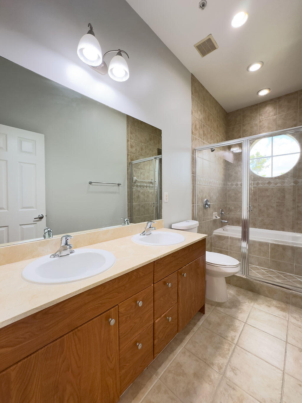 2313 Vintage, Lighthouse Point FL 33064