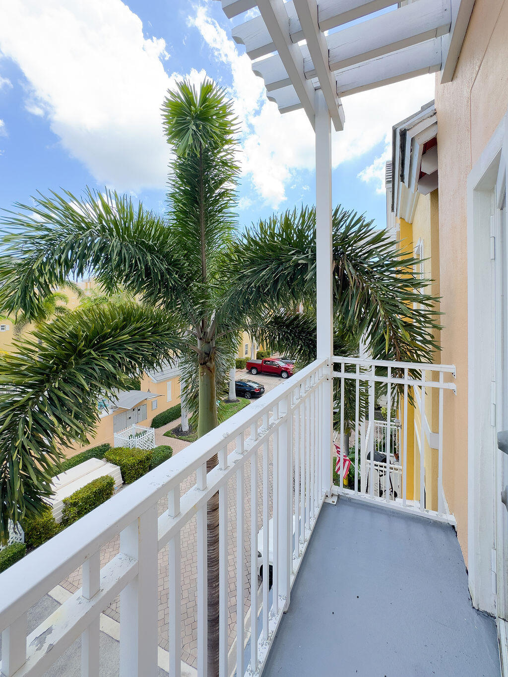 2313 Vintage, Lighthouse Point FL 33064