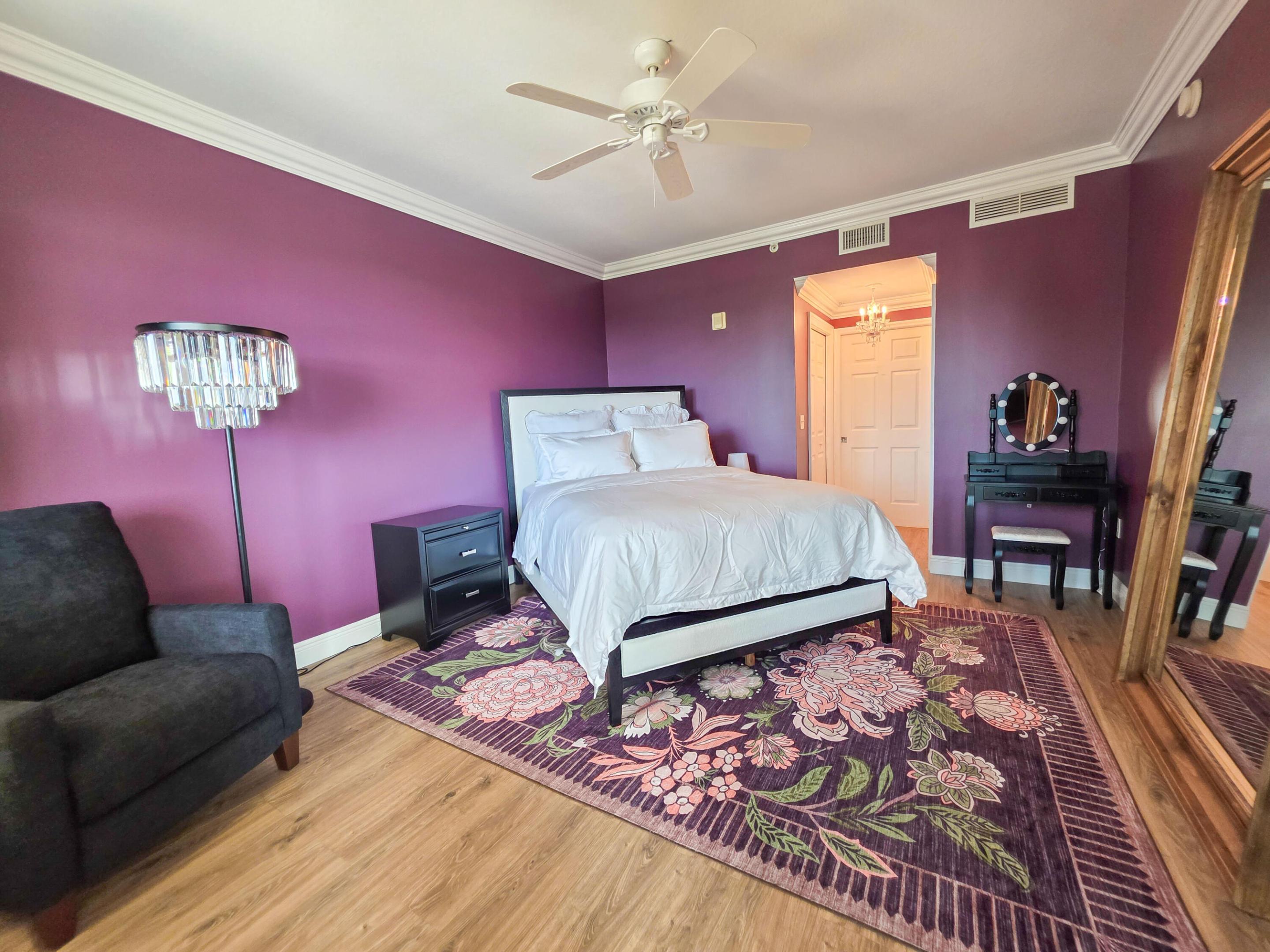 806 E Windward #323, Lantana FL 33462