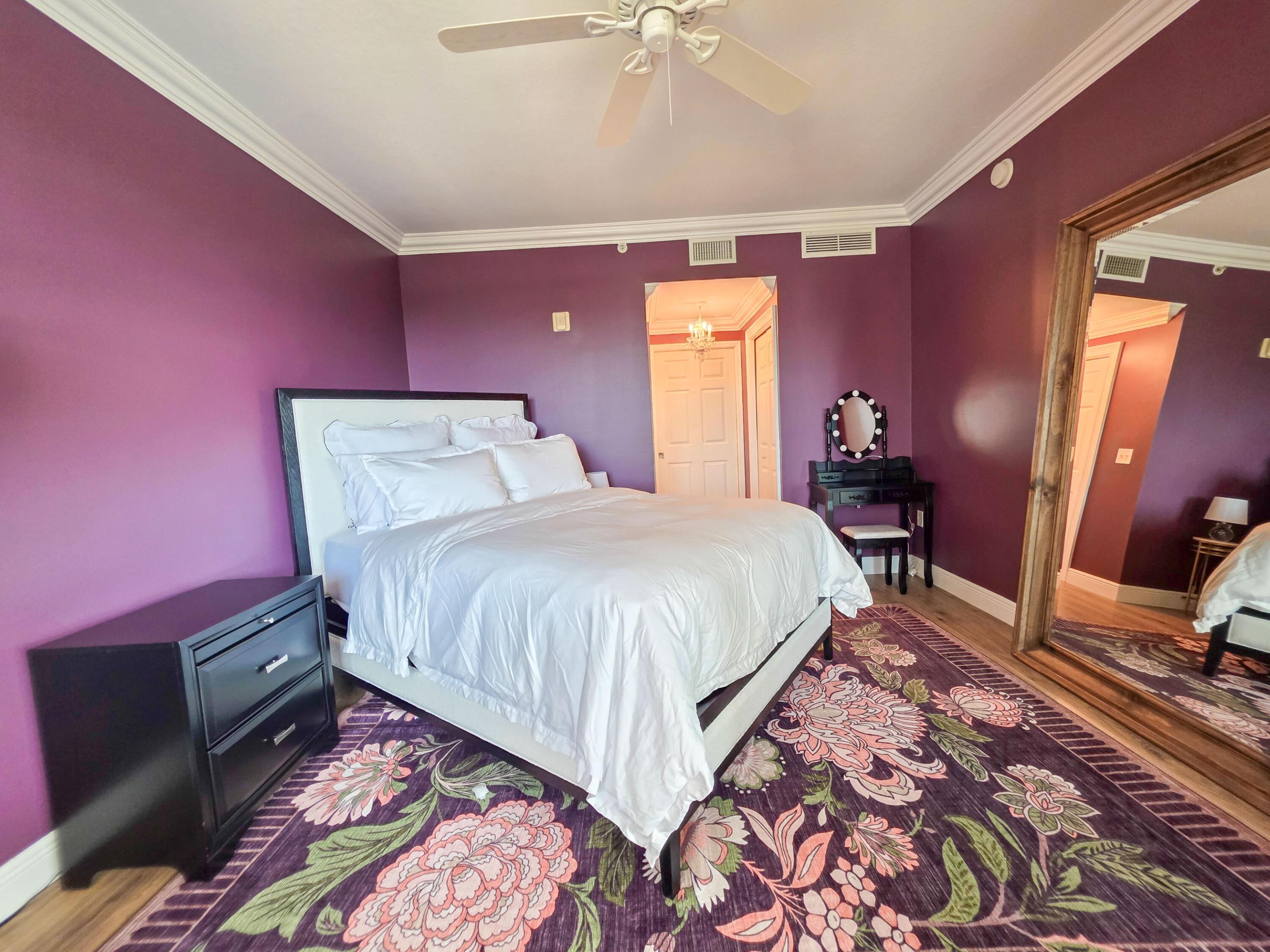 806 E Windward #323, Lantana FL 33462