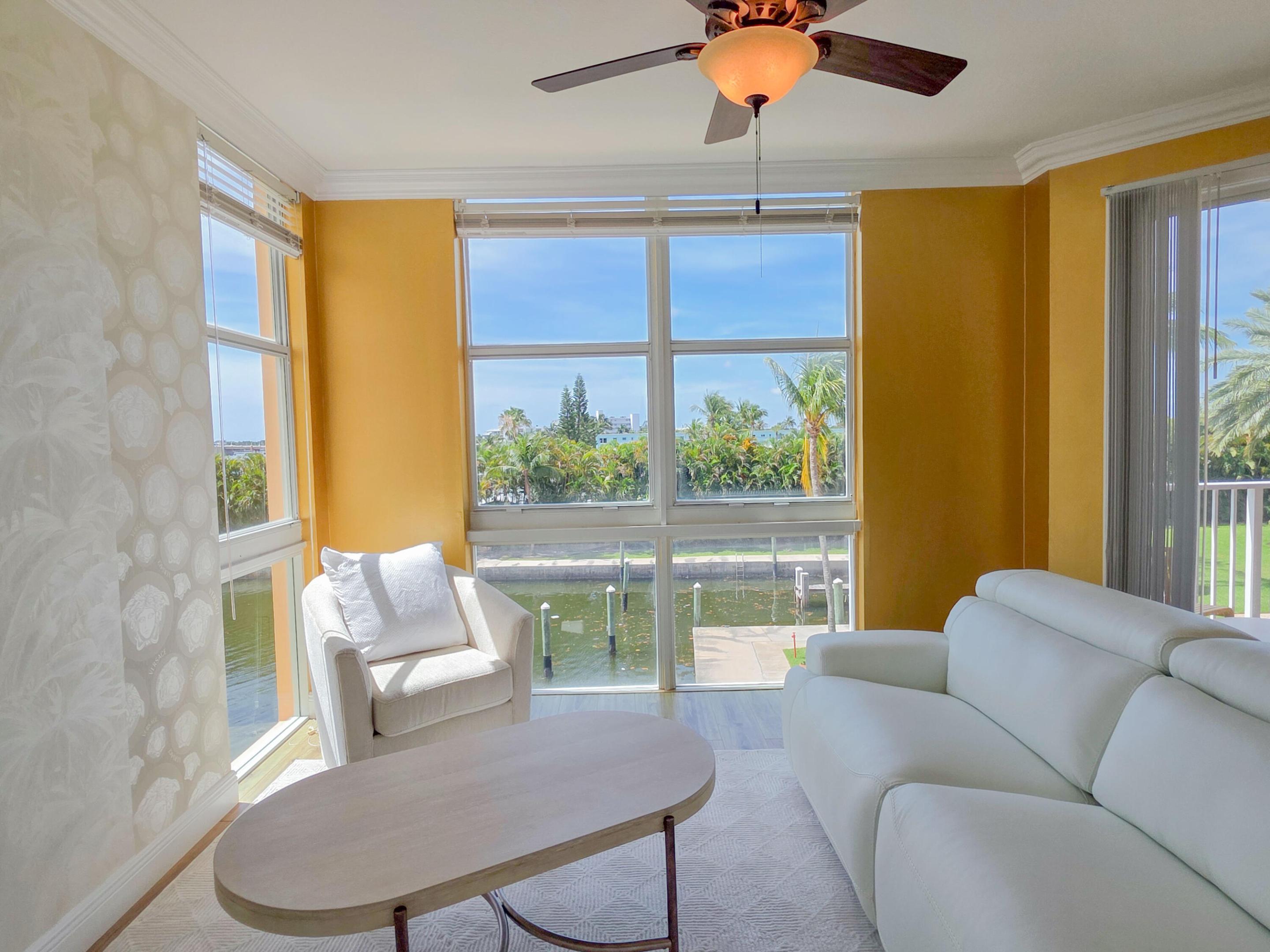 806 E Windward #323, Lantana FL 33462