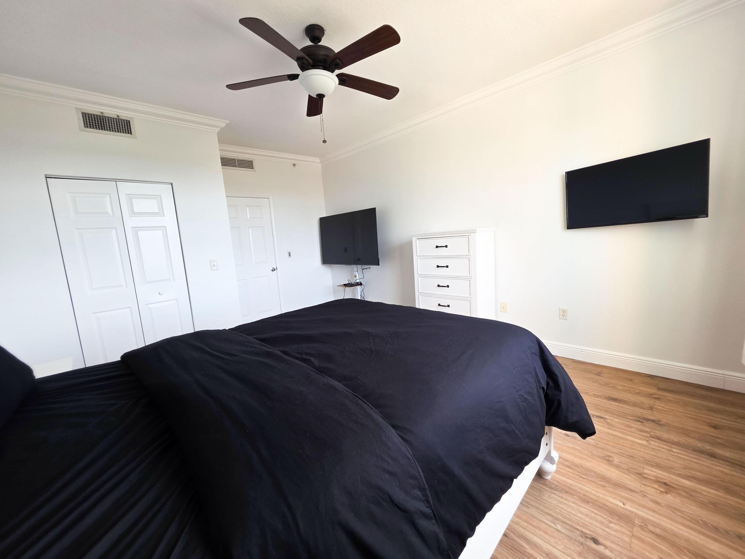 806 E Windward #323, Lantana FL 33462