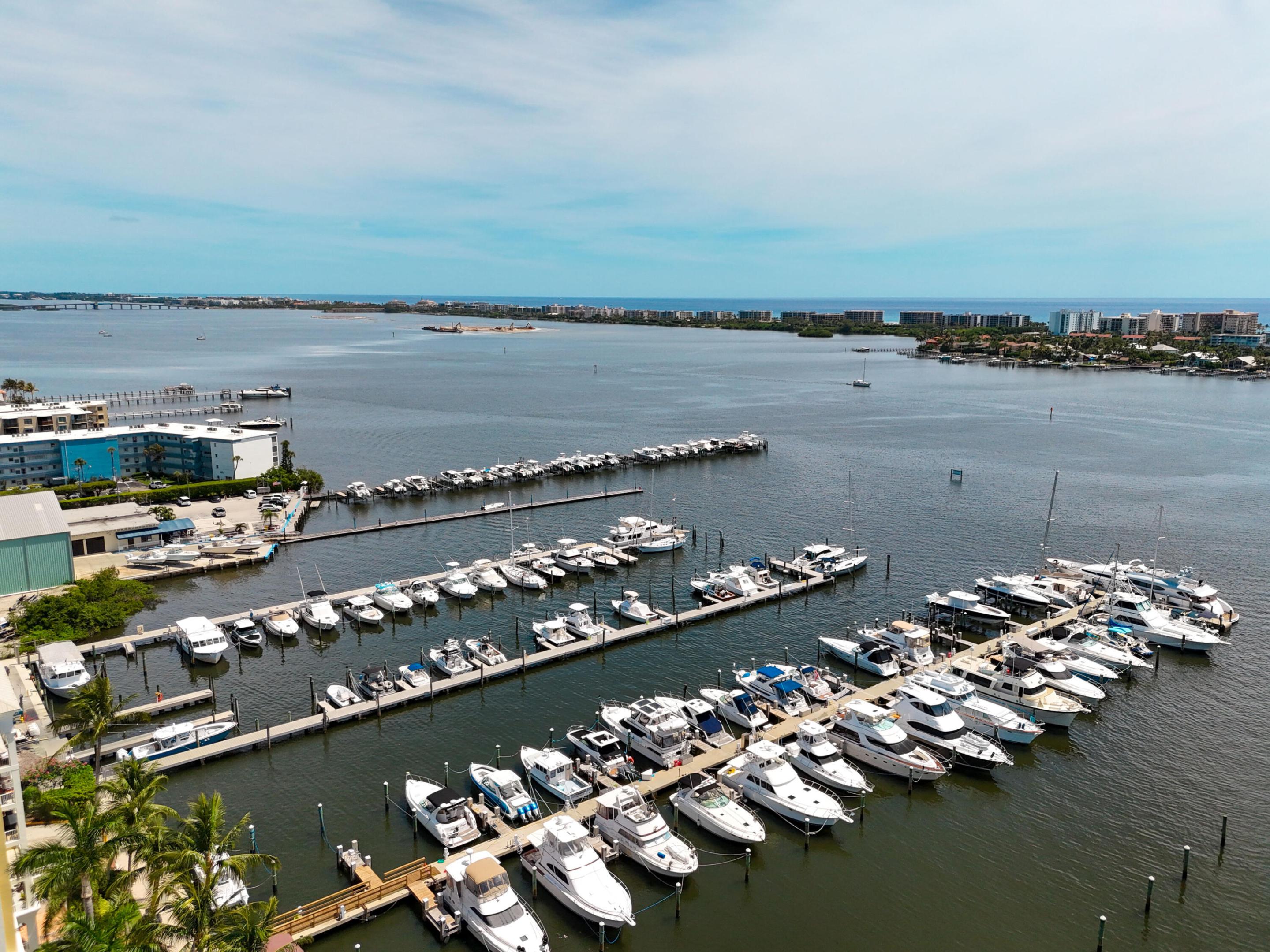 806 E Windward #323, Lantana FL 33462