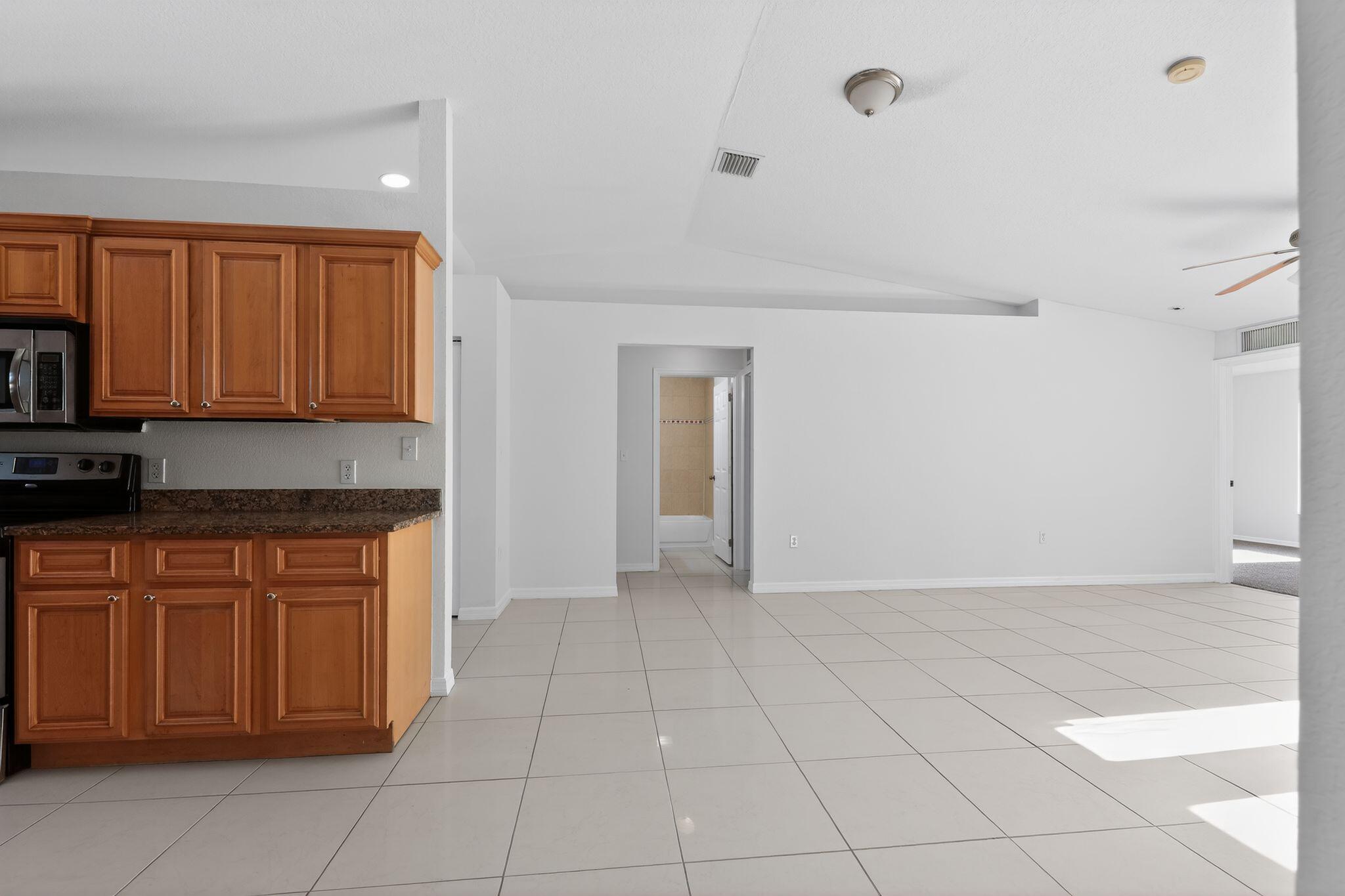 138 Dabou, Belle Glade FL 33430