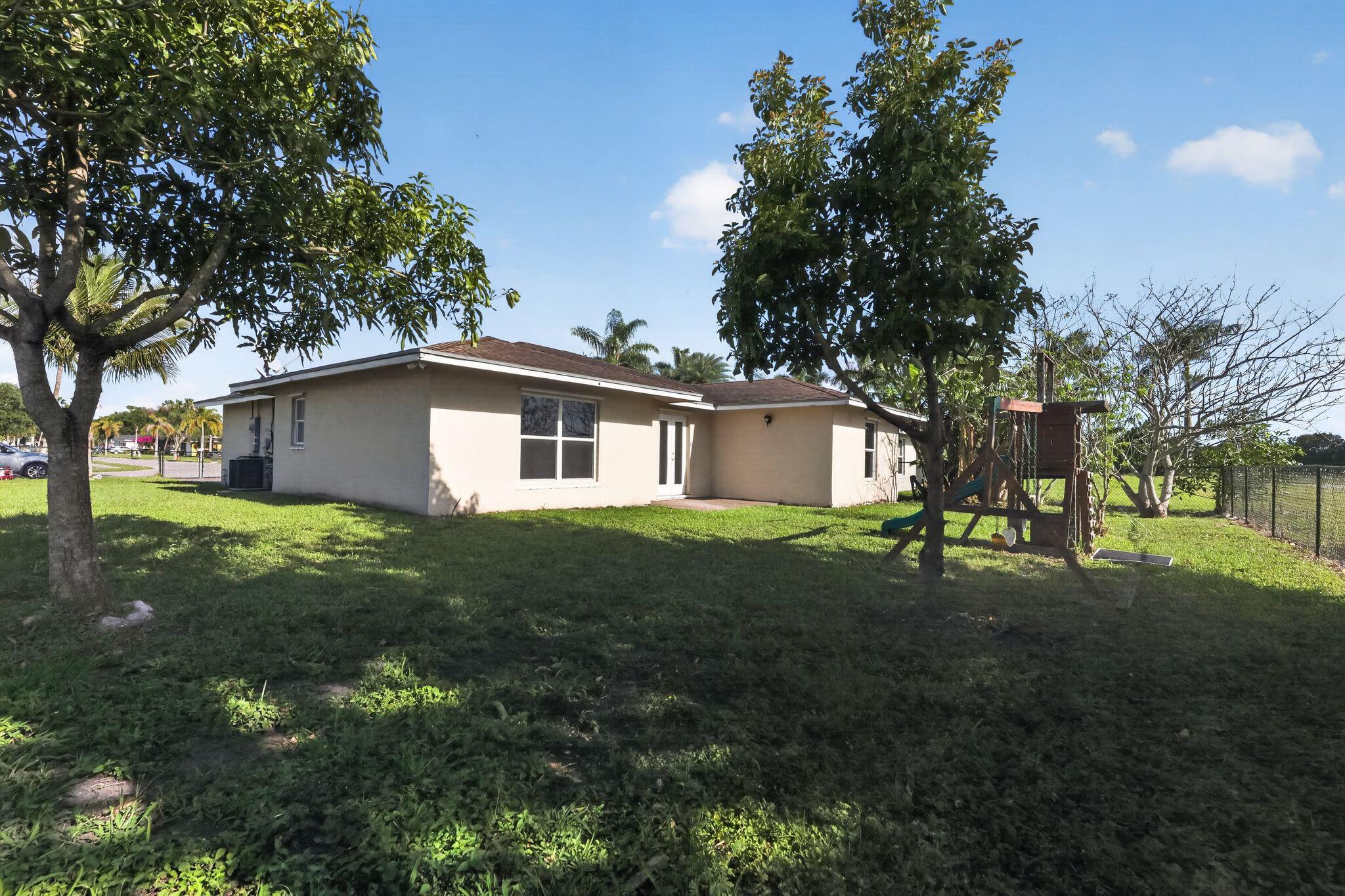 138 Dabou, Belle Glade FL 33430
