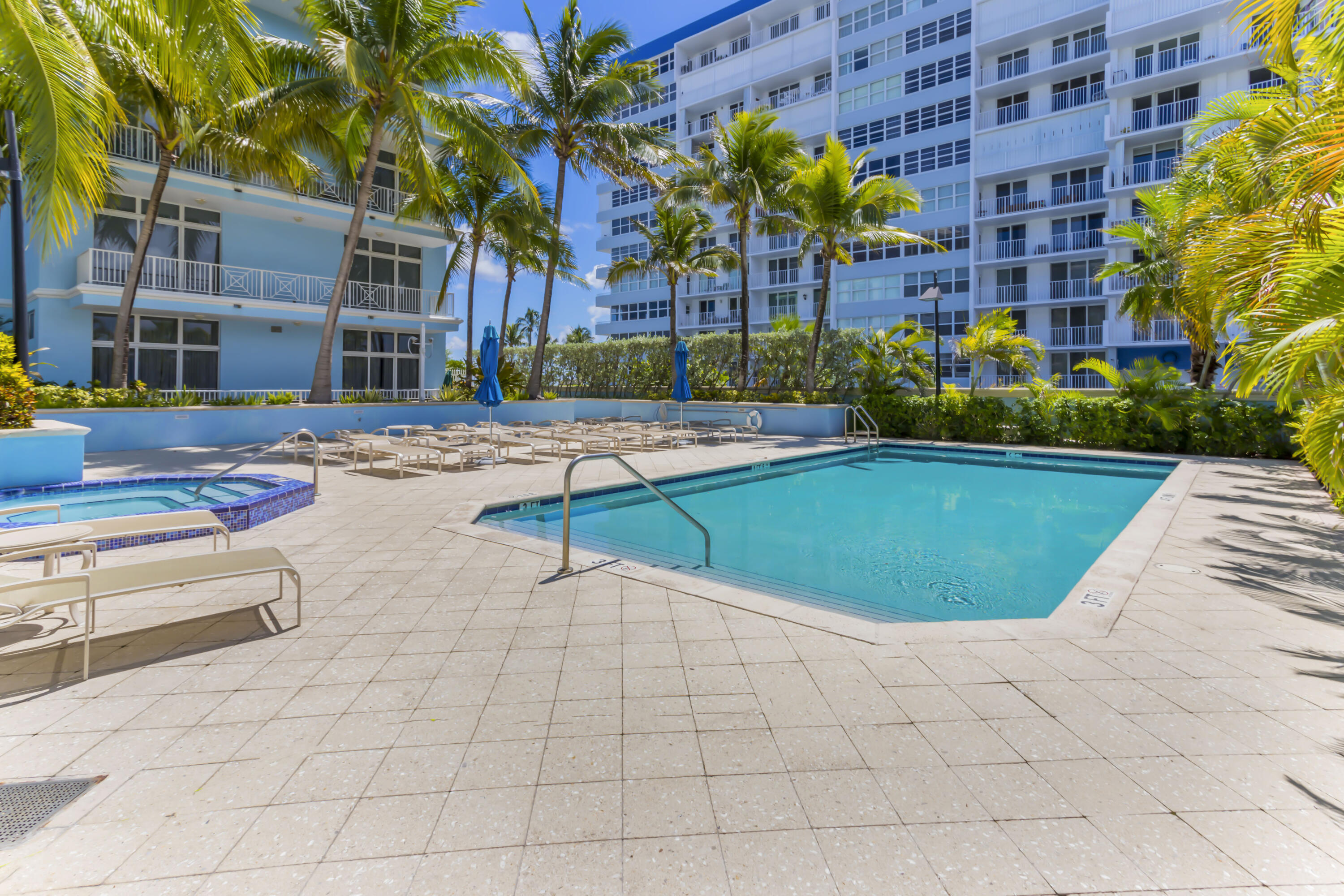 701 SE 21st #204, Deerfield Beach FL 33441