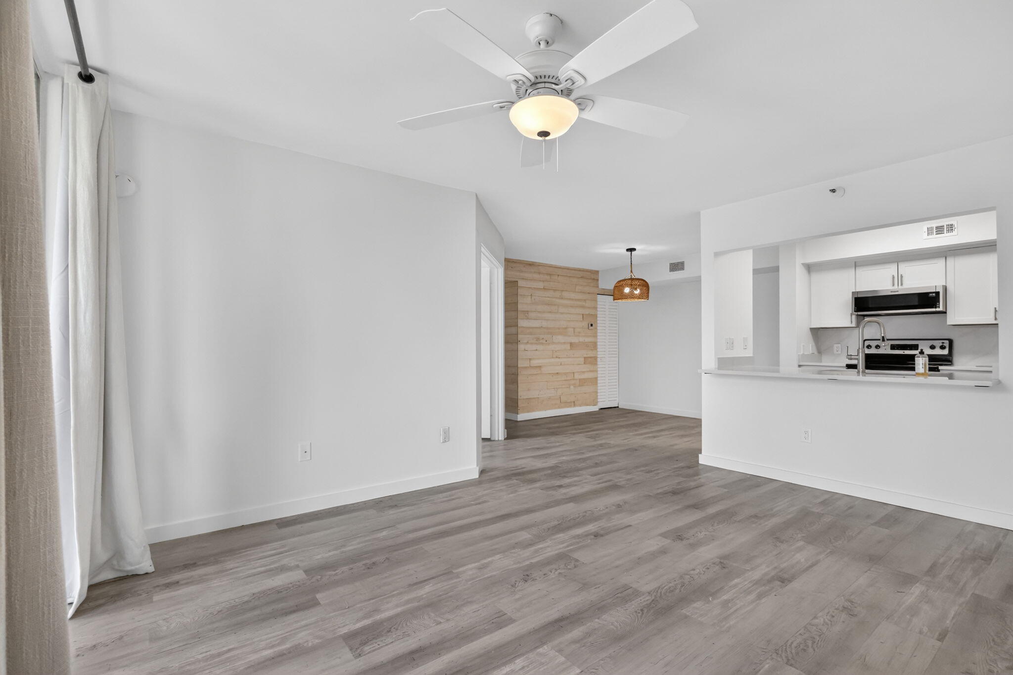103 Yacht Club #205, Hypoluxo FL 33462