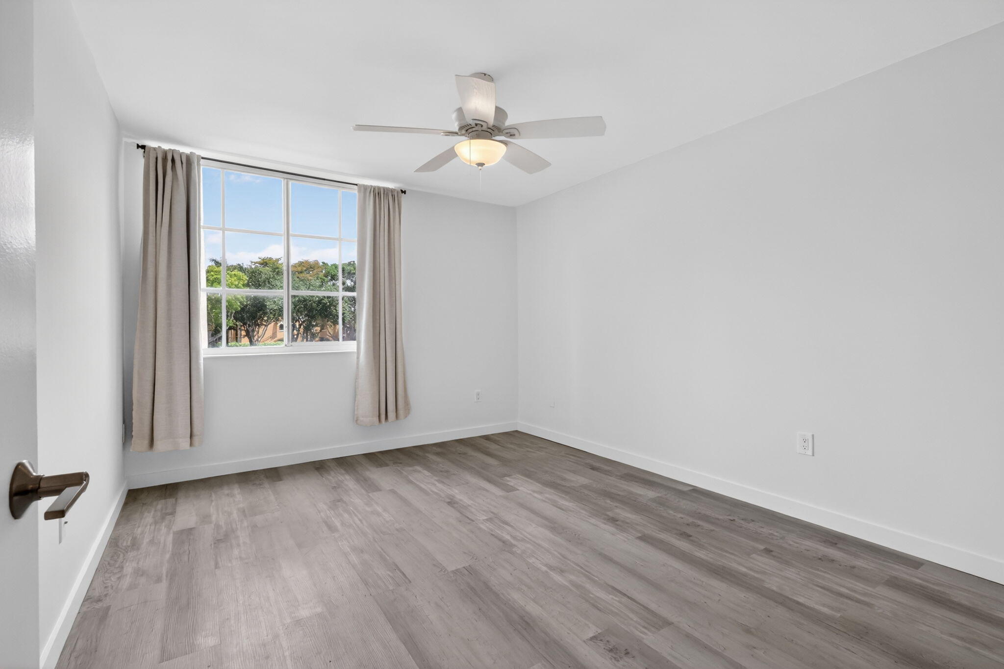 103 Yacht Club #205, Hypoluxo FL 33462