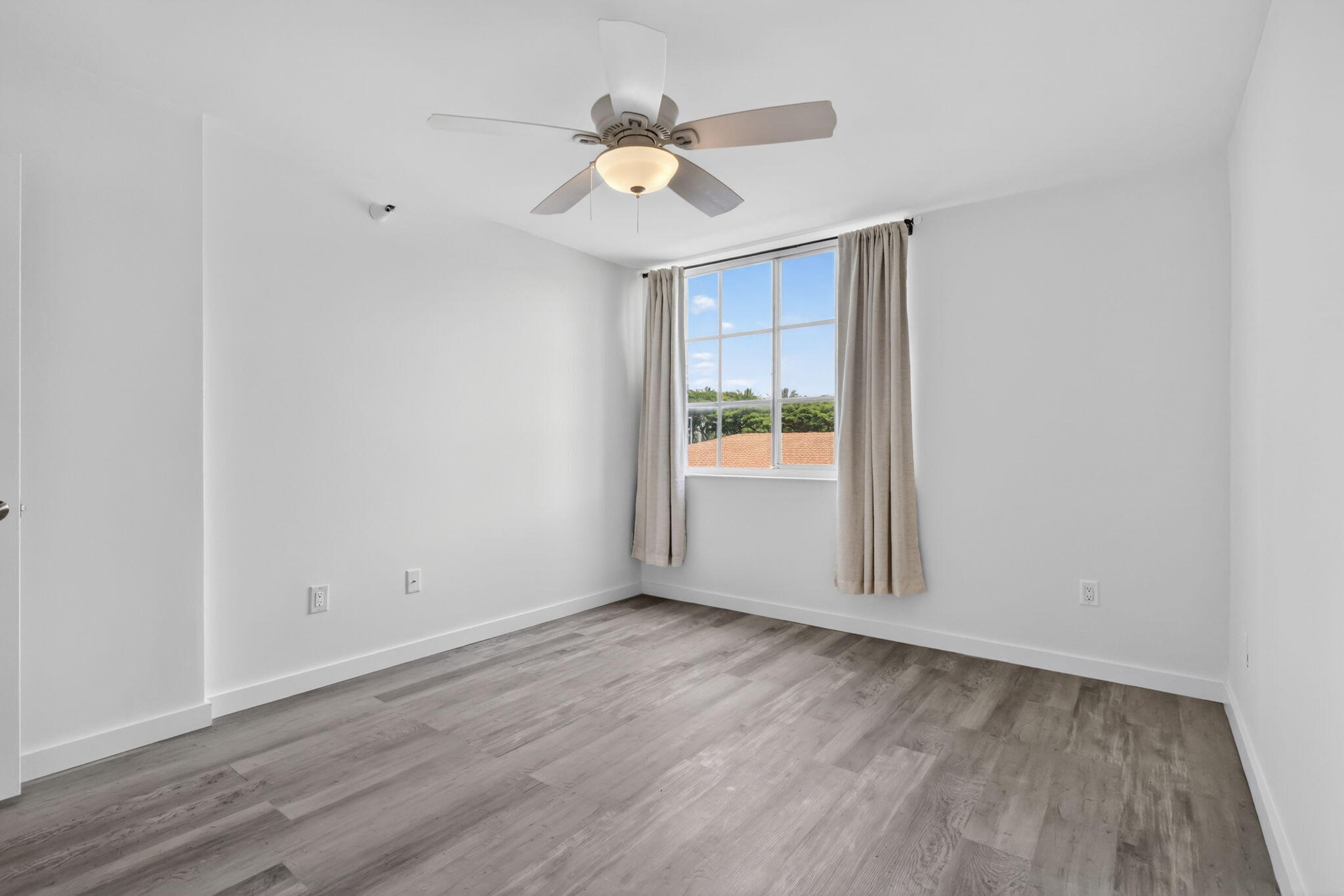 103 Yacht Club #205, Hypoluxo FL 33462