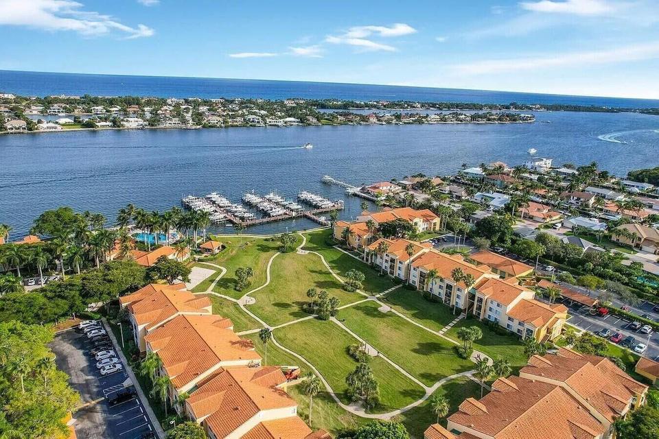 103 Yacht Club #205, Hypoluxo FL 33462