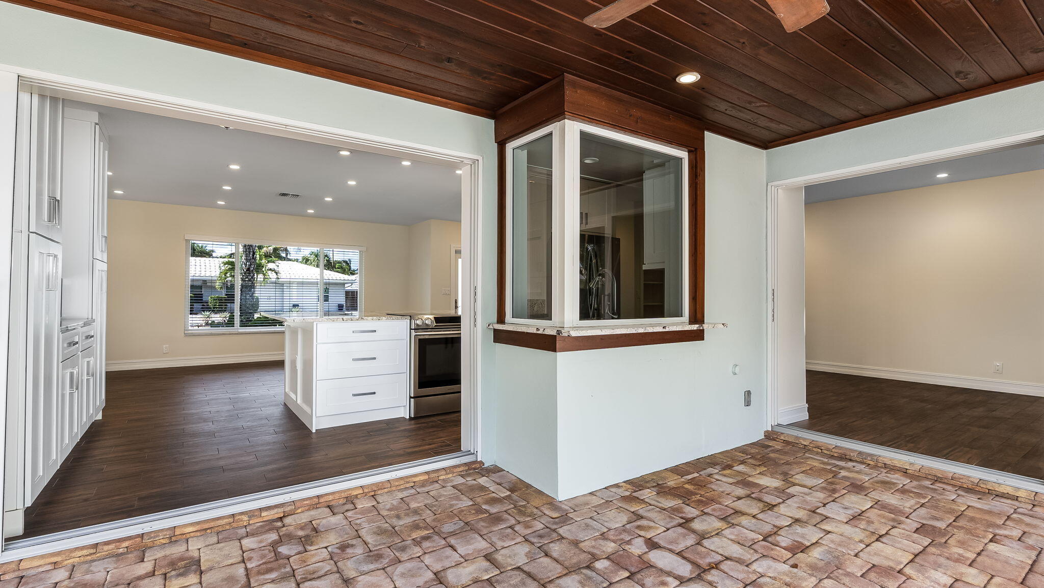 1041 SW 4th, Boca Raton FL 33486