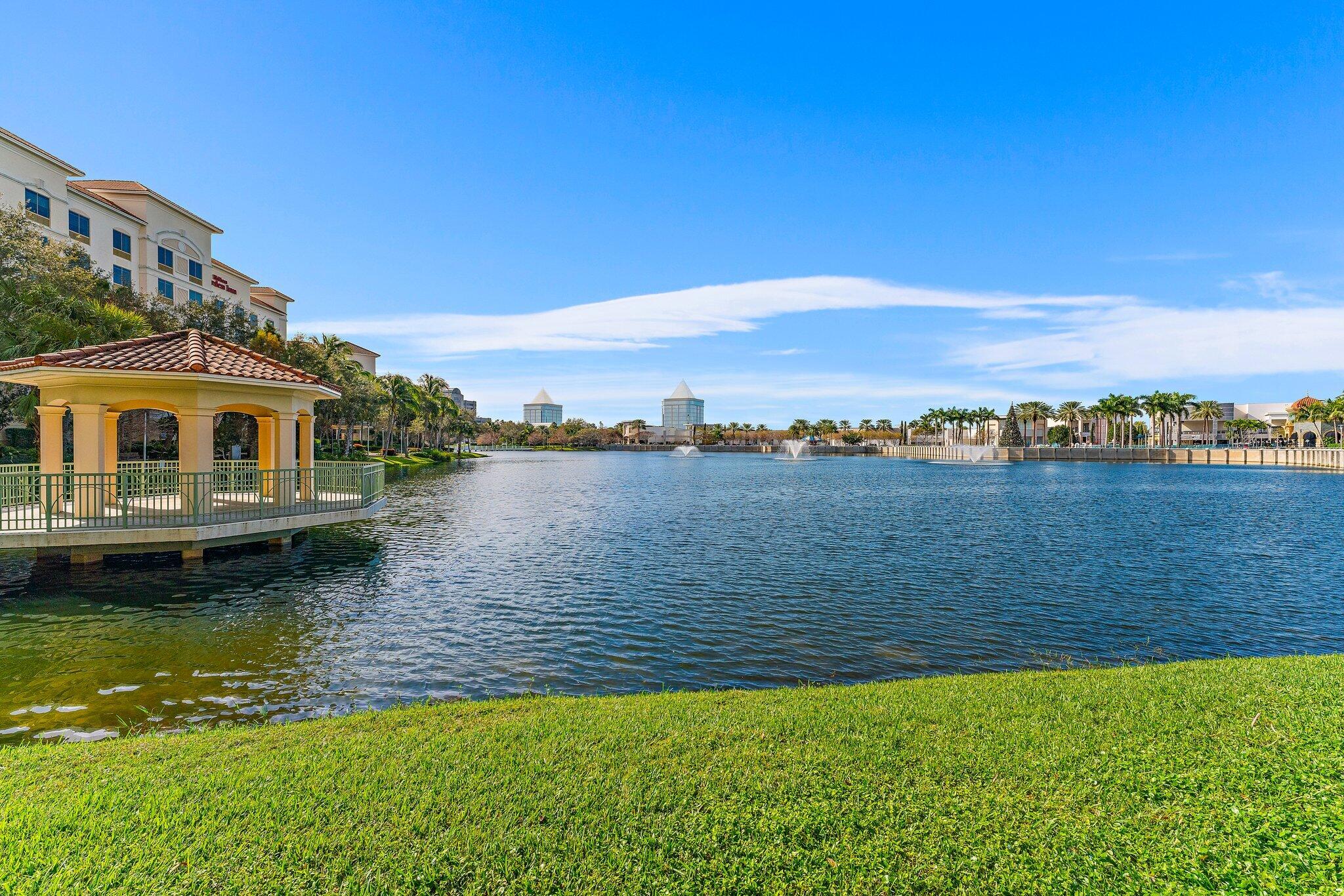 3620 Gardens #902b, Palm Beach Gardens FL 33410
