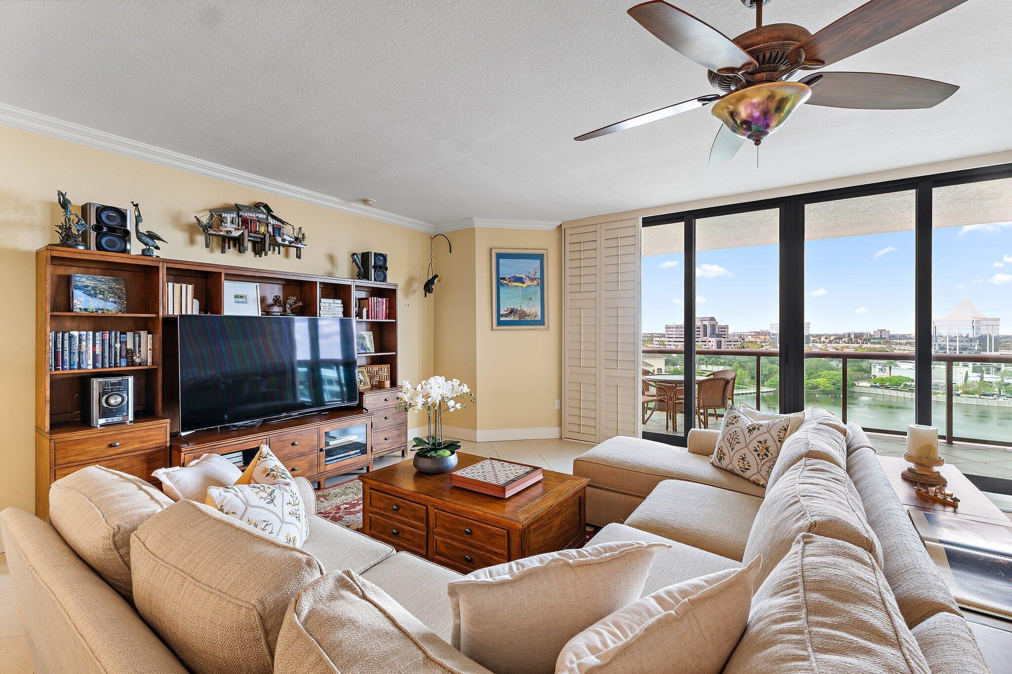 3620 Gardens #902b, Palm Beach Gardens FL 33410