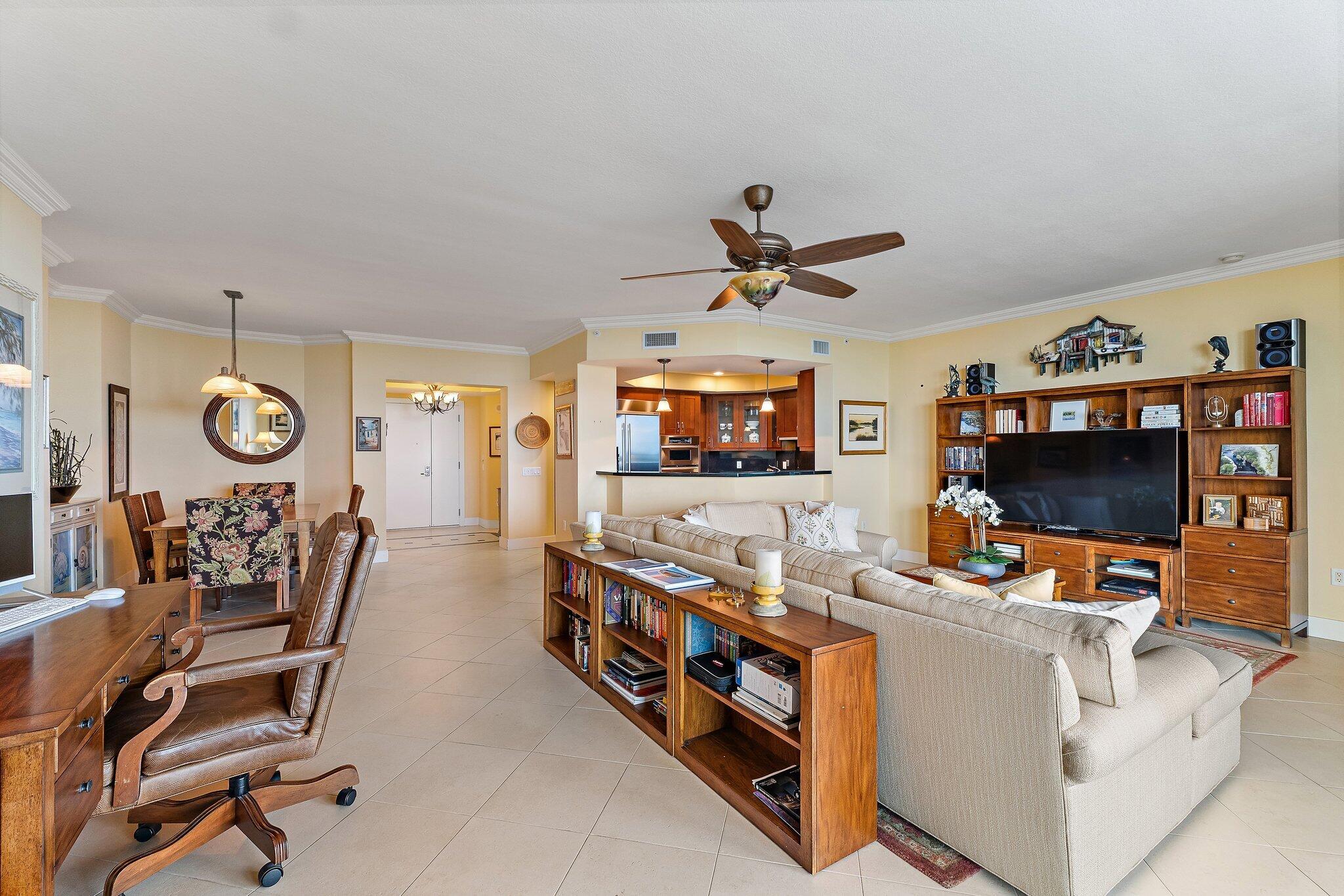 3620 Gardens #902b, Palm Beach Gardens FL 33410