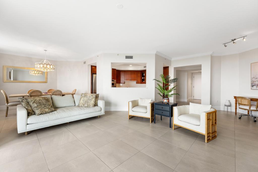 3610 Gardens #502a, Palm Beach Gardens FL 33410