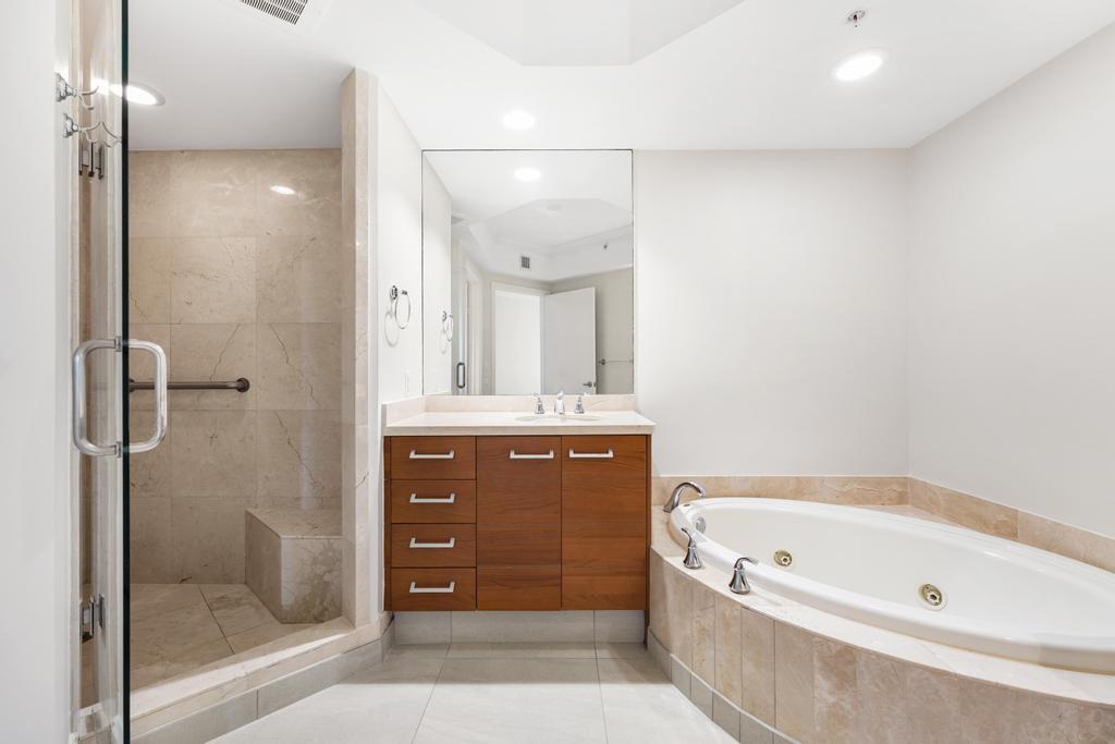3610 Gardens #502a, Palm Beach Gardens FL 33410