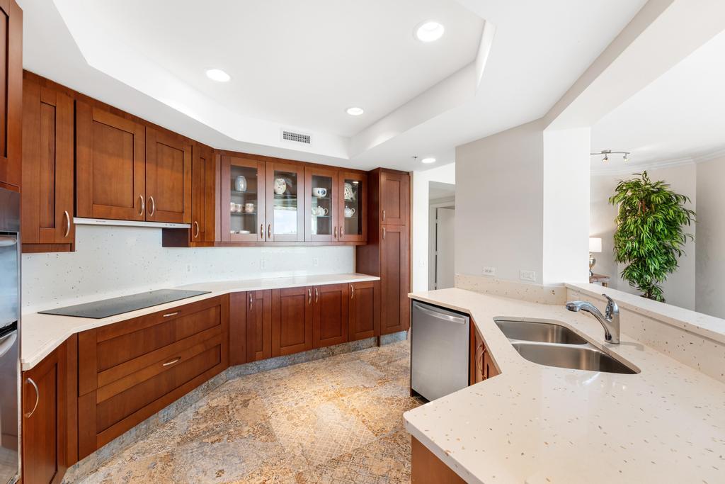 3610 Gardens #502a, Palm Beach Gardens FL 33410