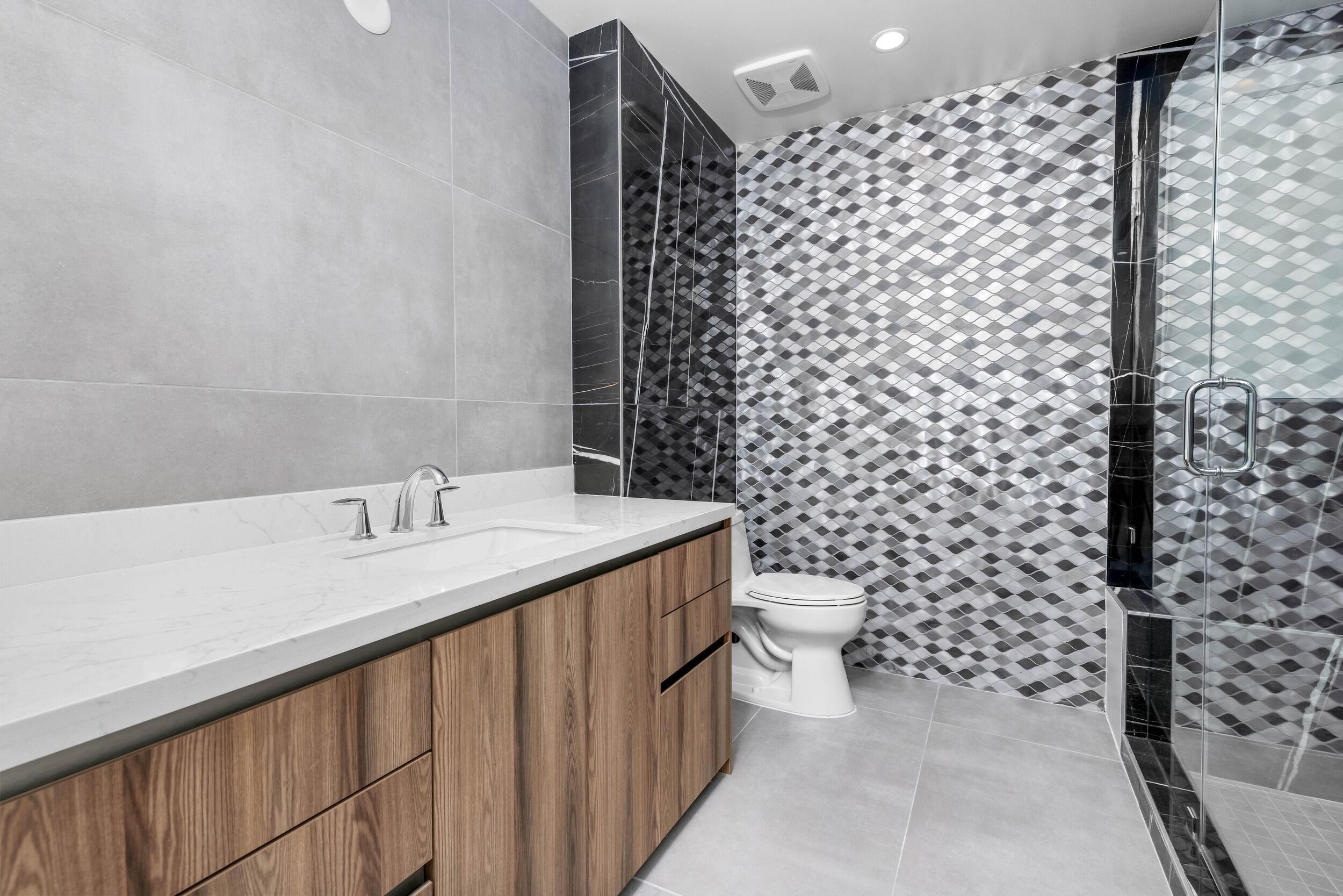 495 E Royal Palm #201, Boca Raton FL 33432