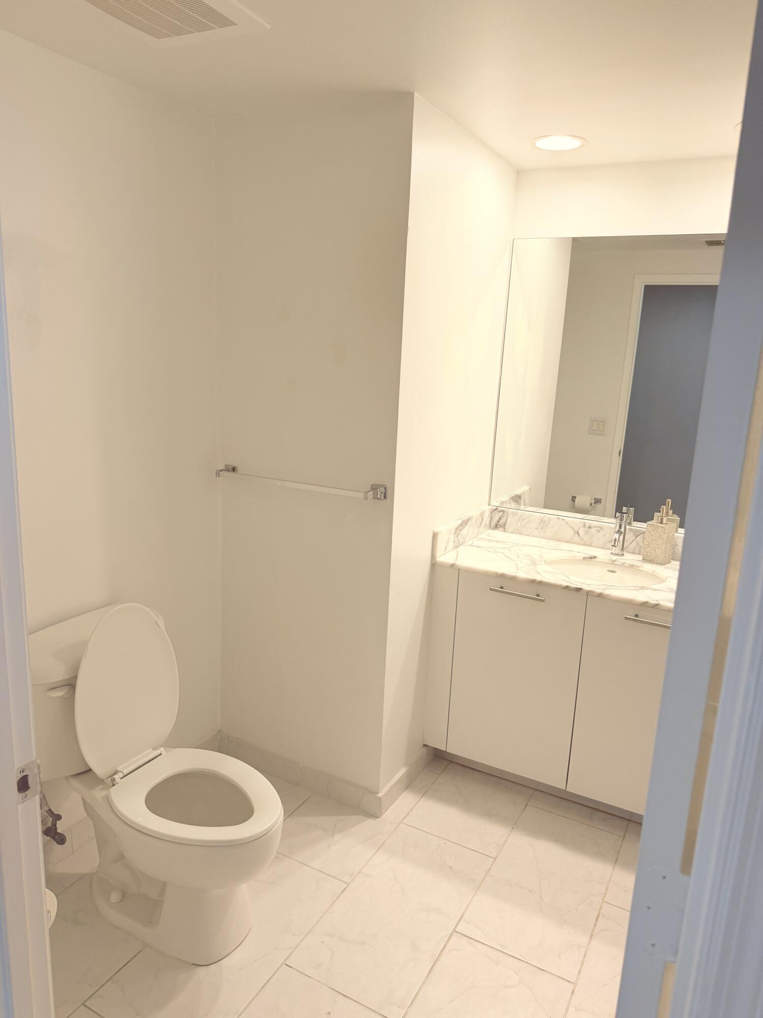951 Brickell #3611, Miami FL 33131