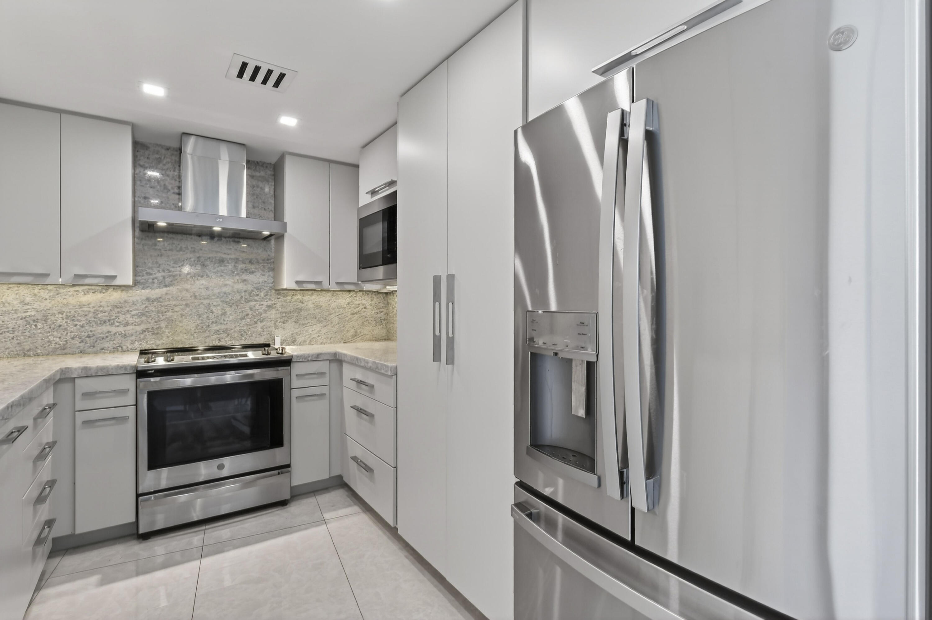 2774 S Ocean #704, Palm Beach FL 33480