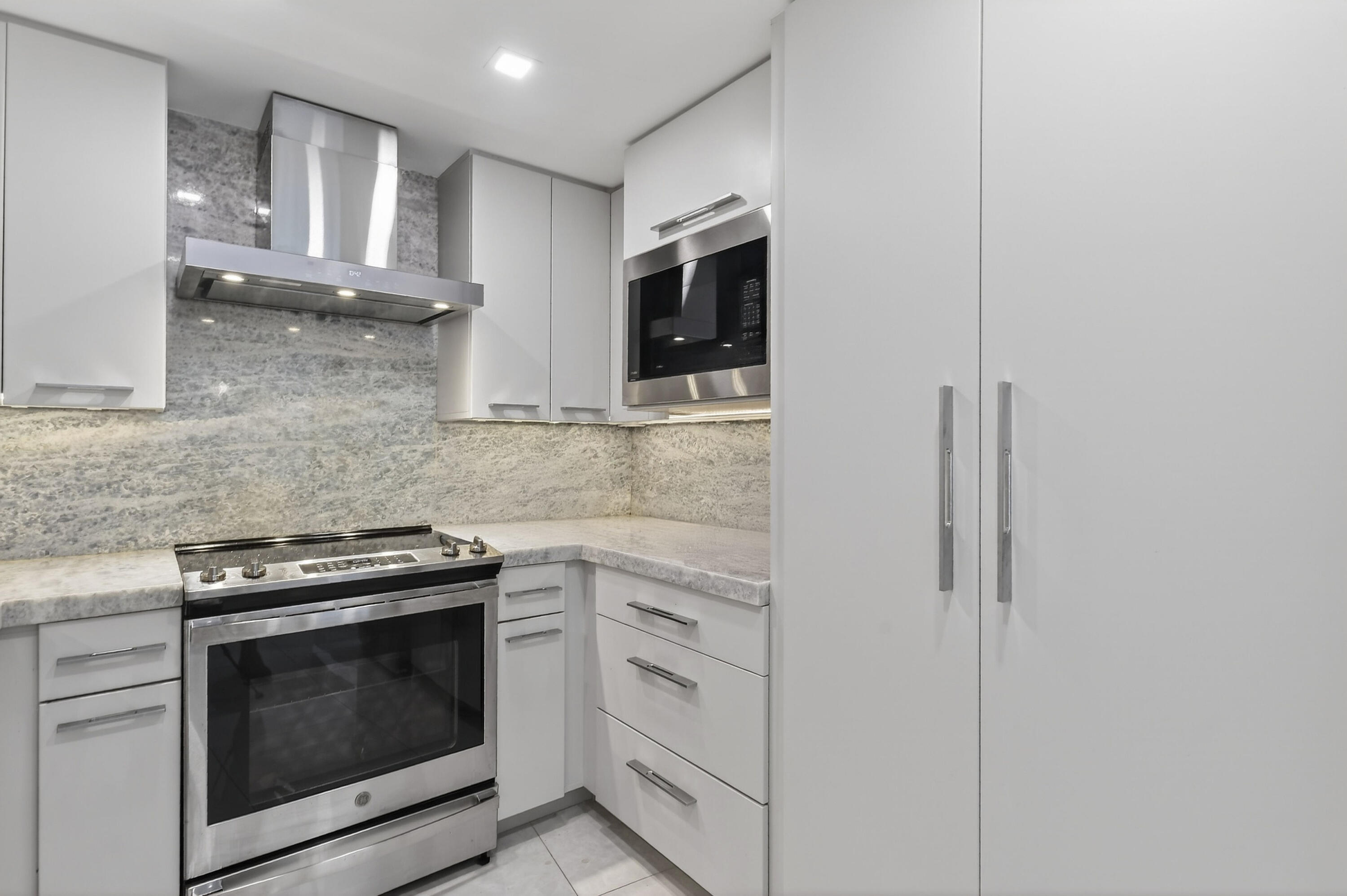 2774 S Ocean #704, Palm Beach FL 33480