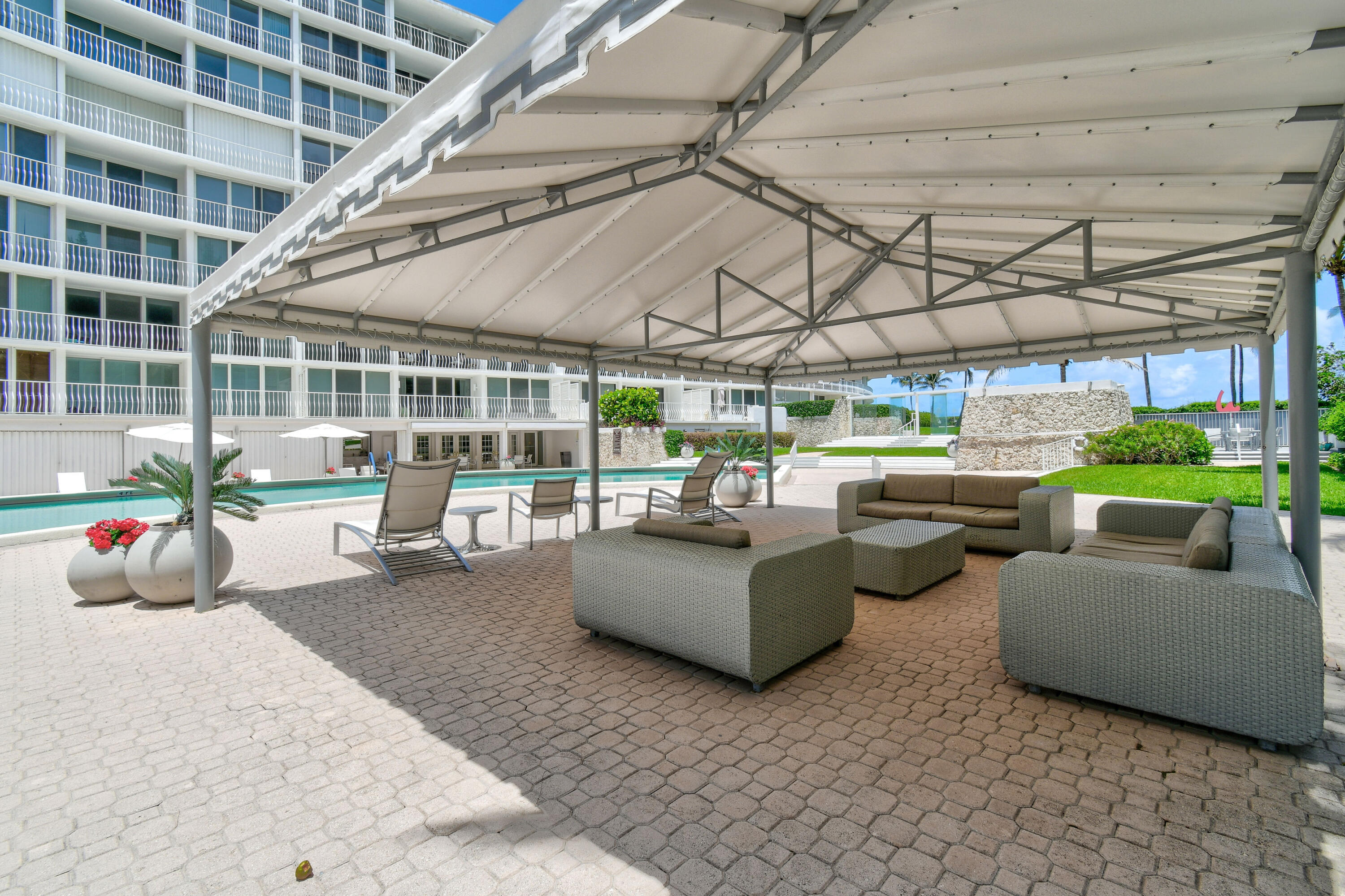 2774 S Ocean #704, Palm Beach FL 33480