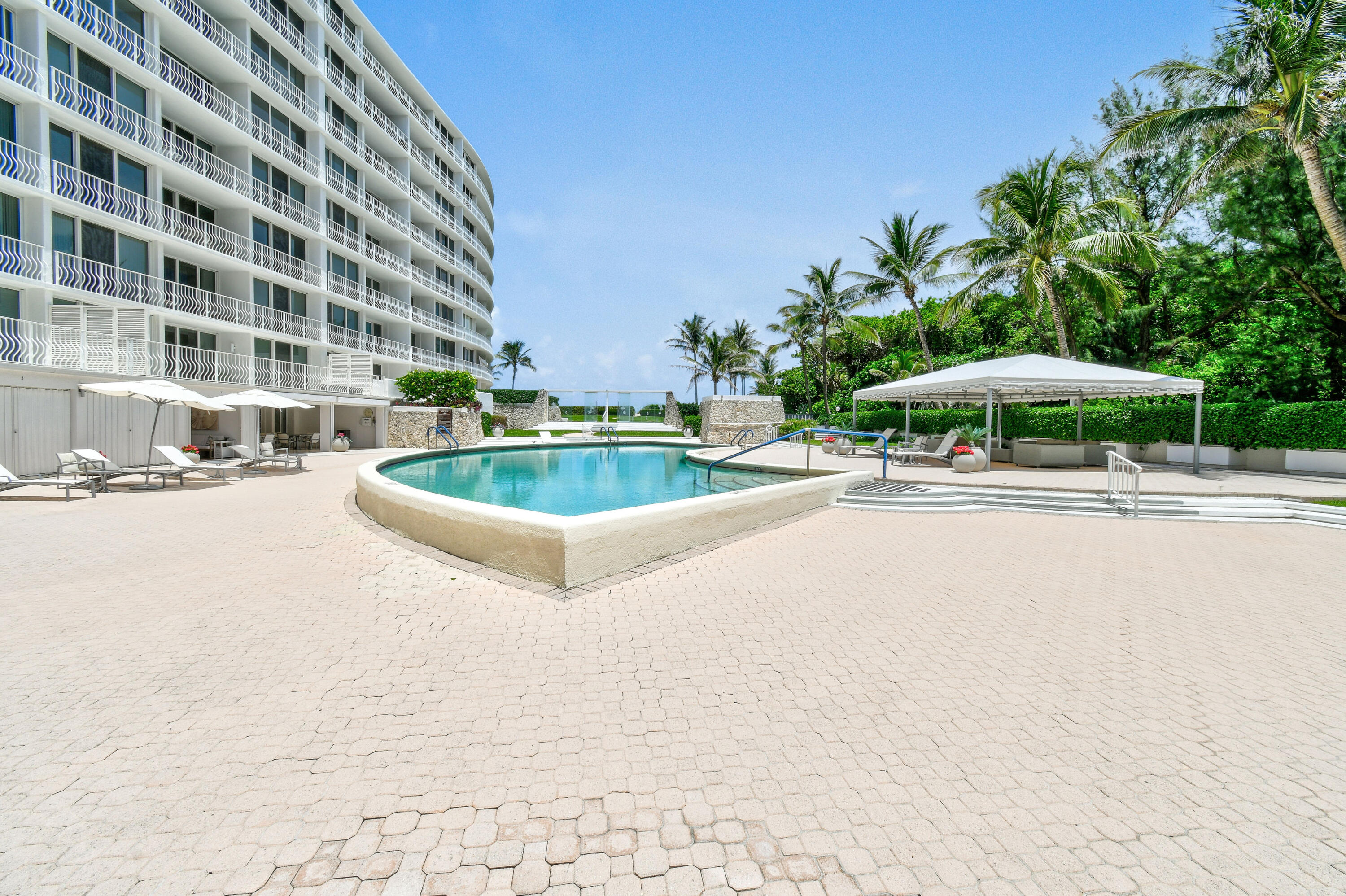 2774 S Ocean #704, Palm Beach FL 33480