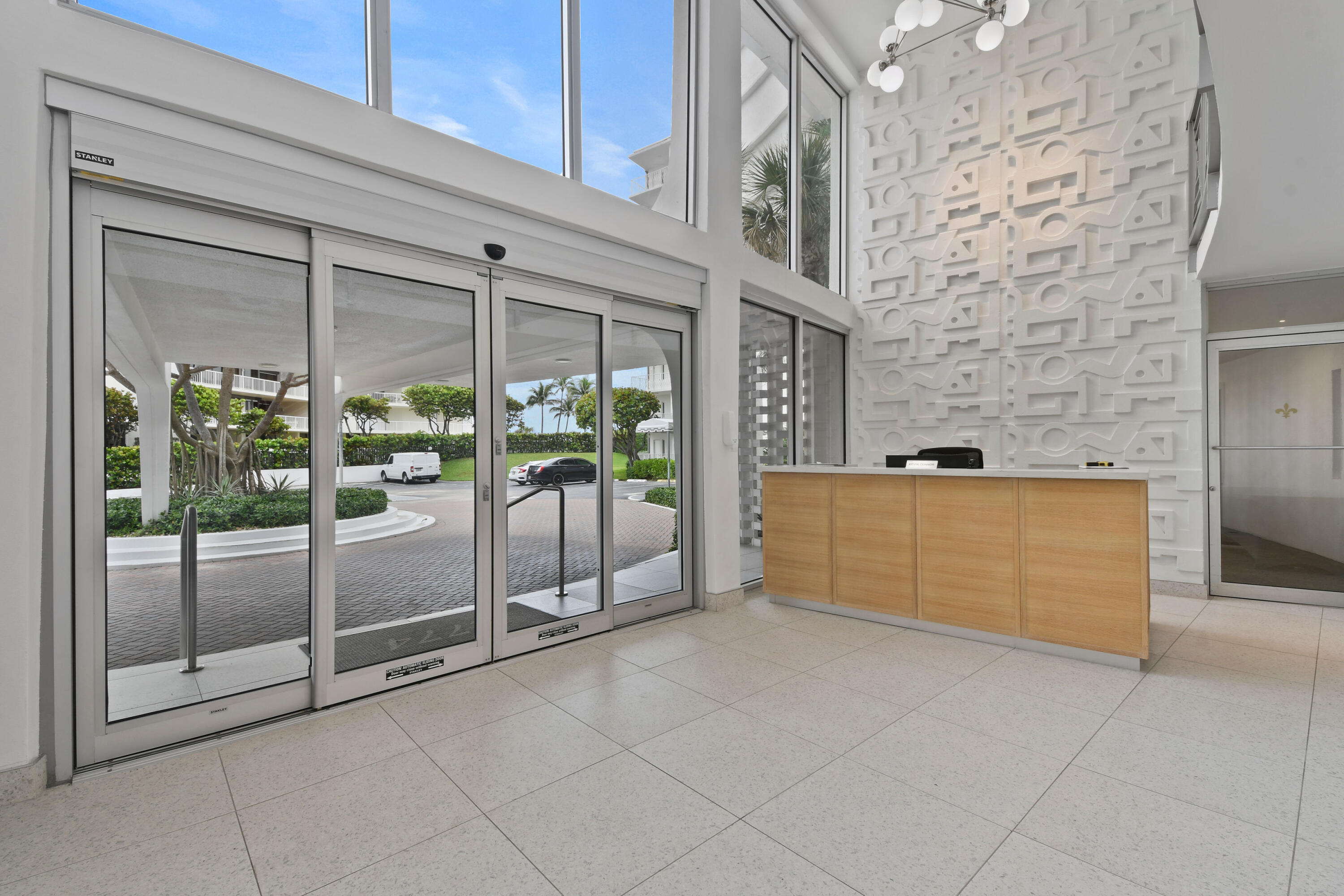2774 S Ocean #704, Palm Beach FL 33480