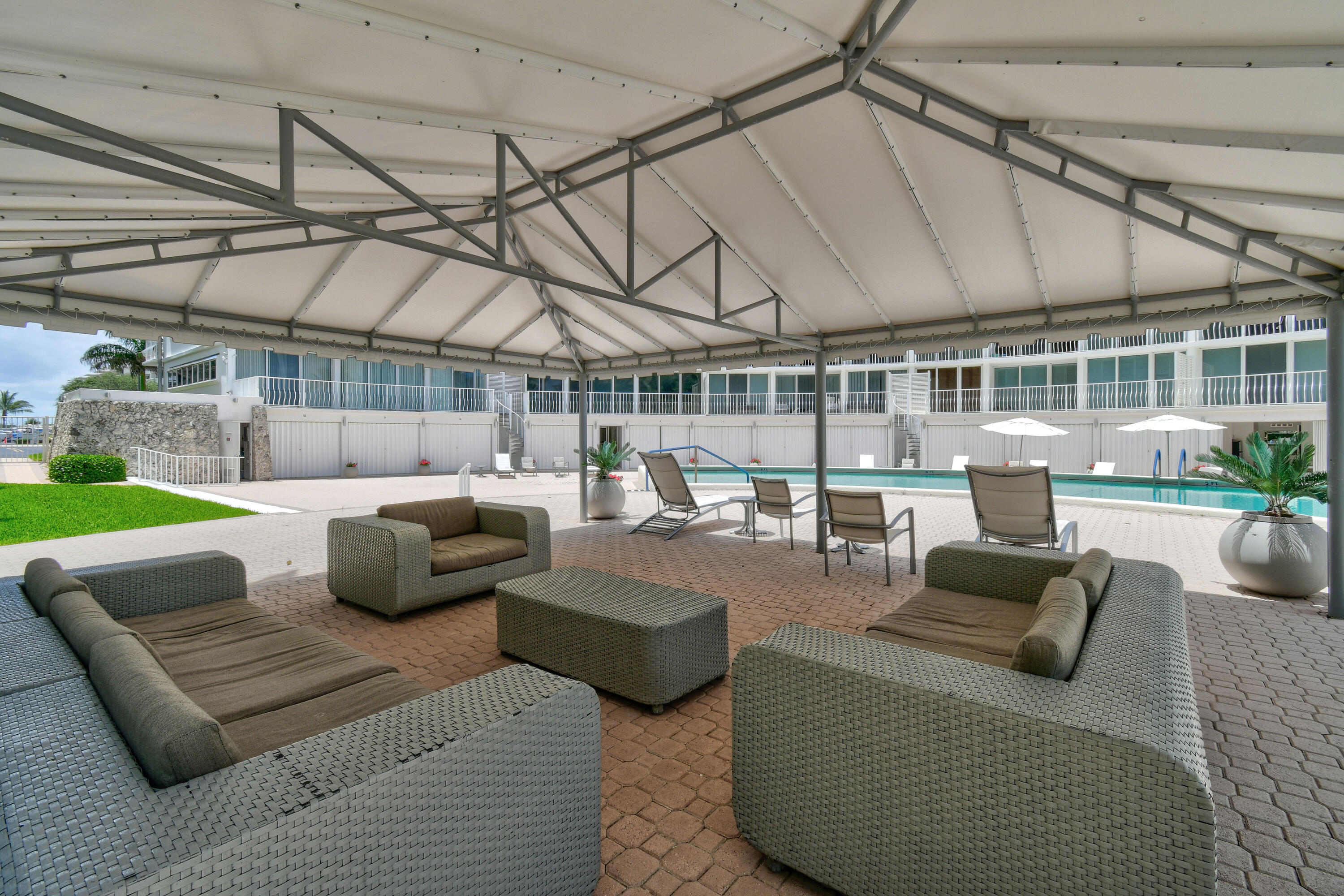 2774 S Ocean #704, Palm Beach FL 33480