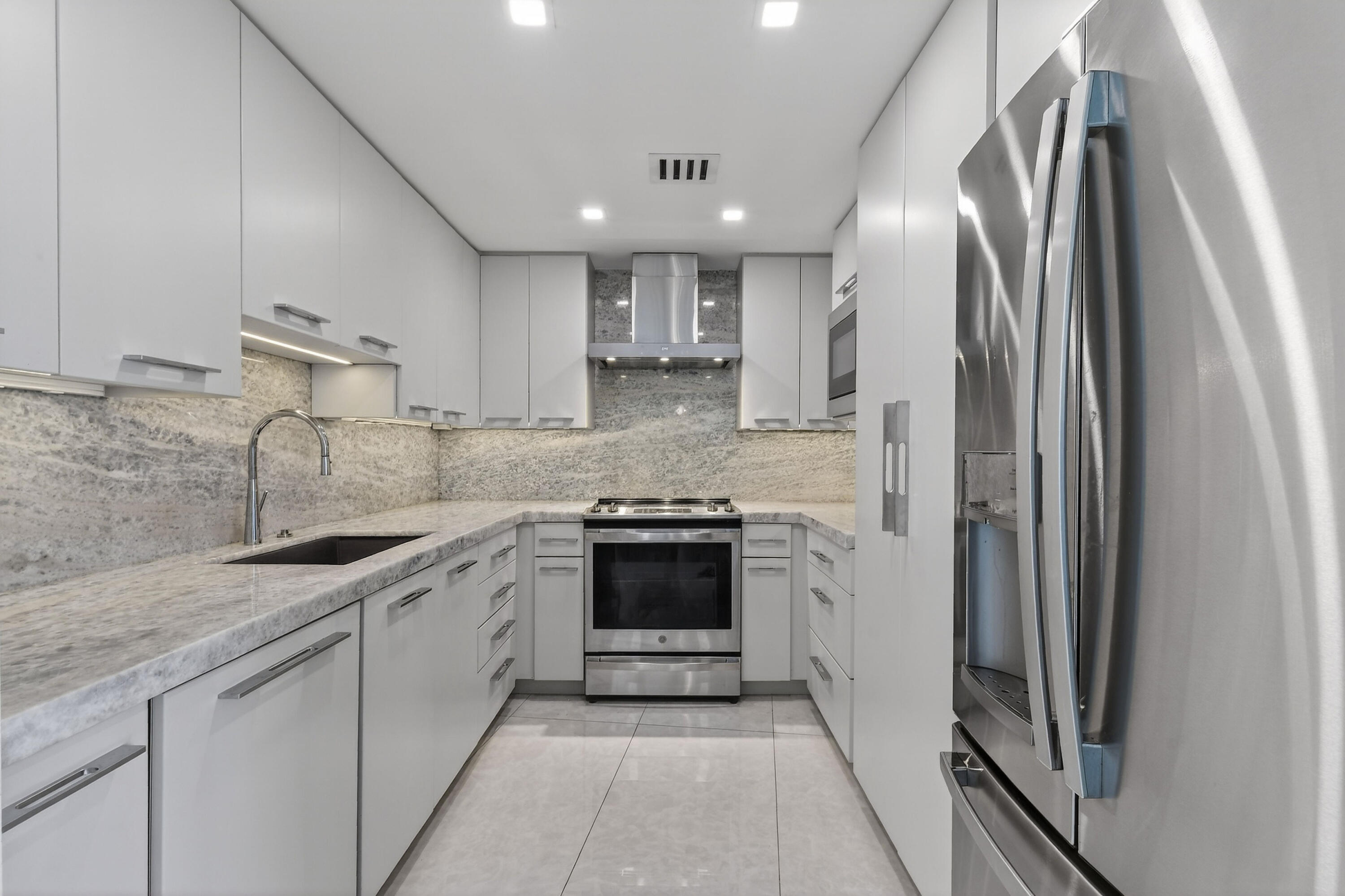 2774 S Ocean #704, Palm Beach FL 33480