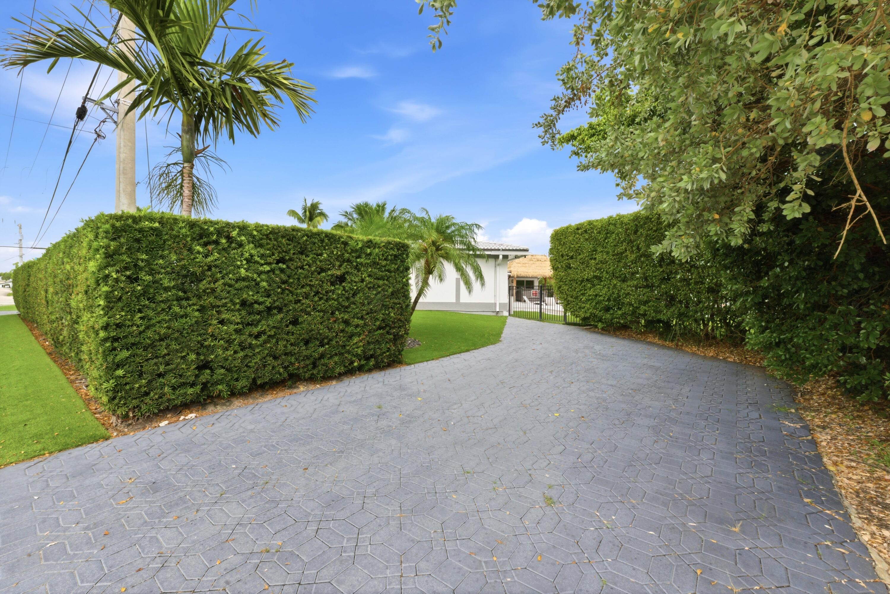 5900 Bayview, Fort Lauderdale FL 33308