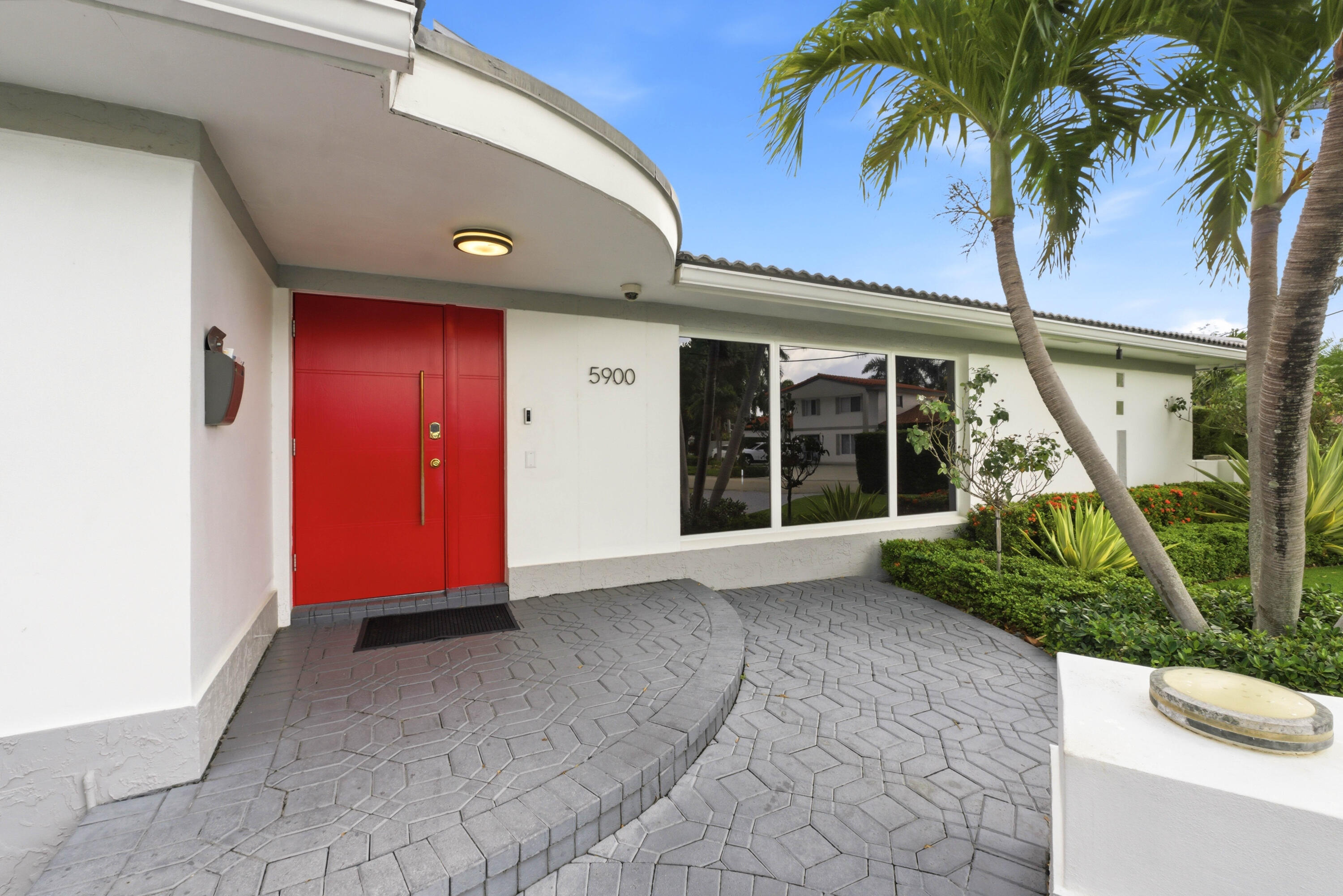 5900 Bayview, Fort Lauderdale FL 33308