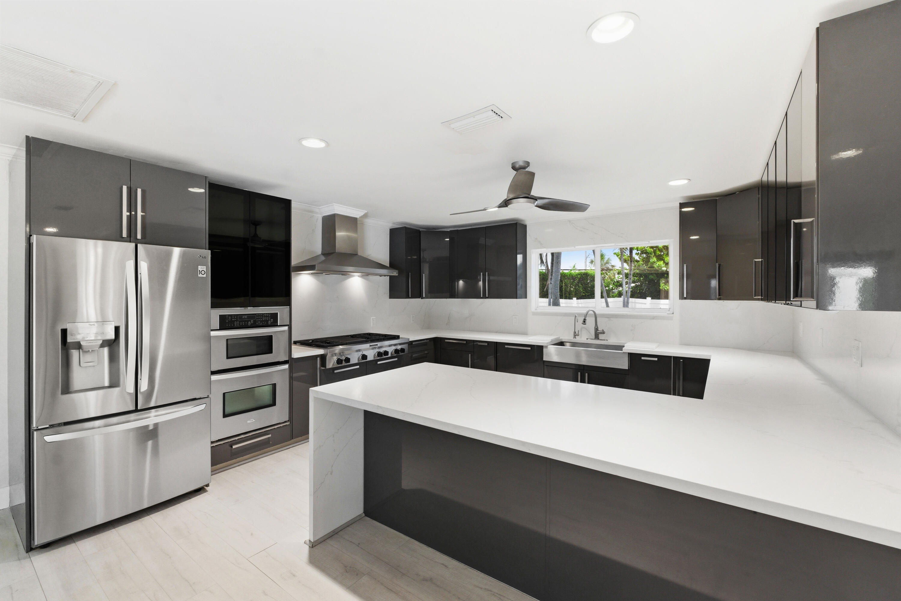 5900 Bayview, Fort Lauderdale FL 33308