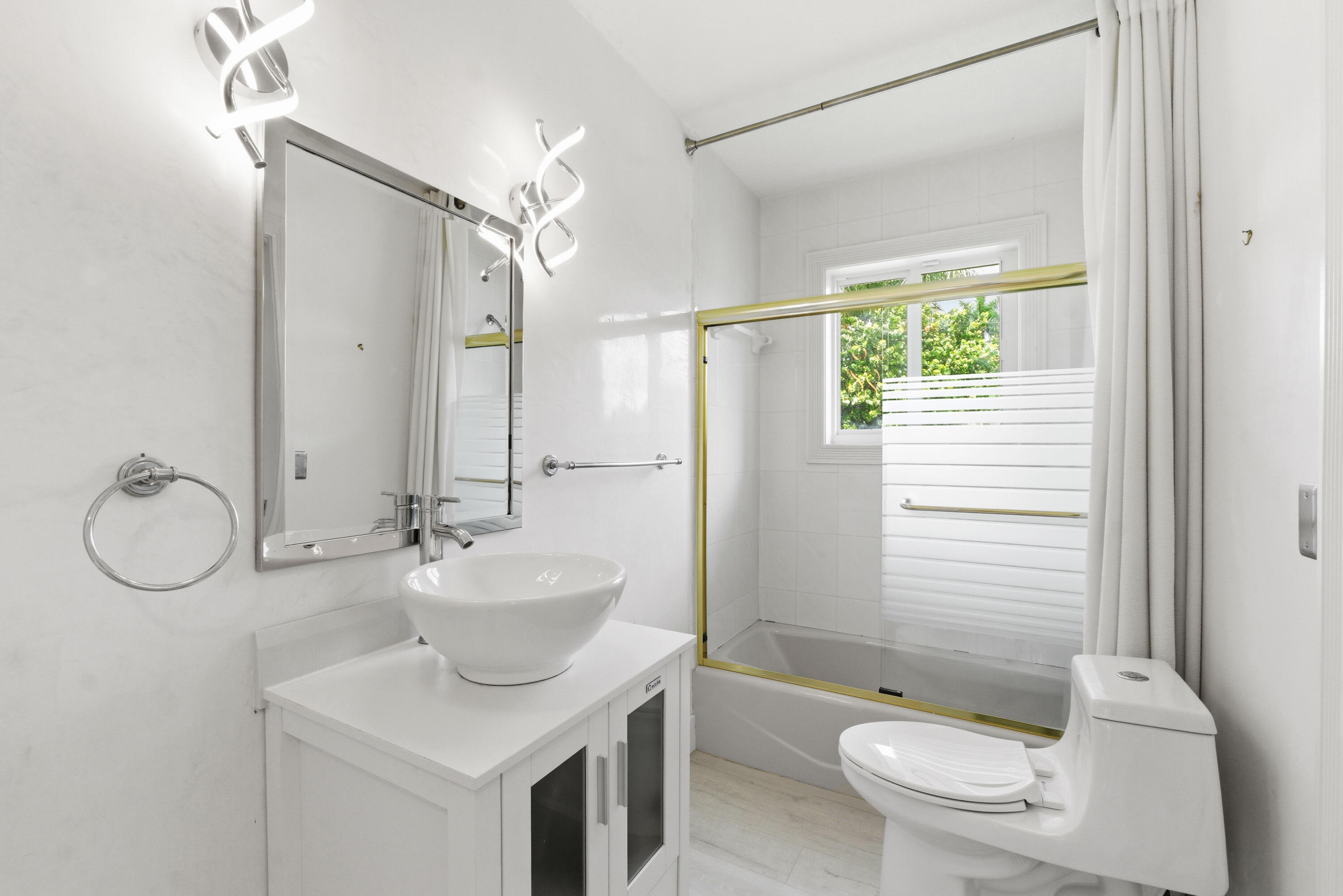 5900 Bayview, Fort Lauderdale FL 33308