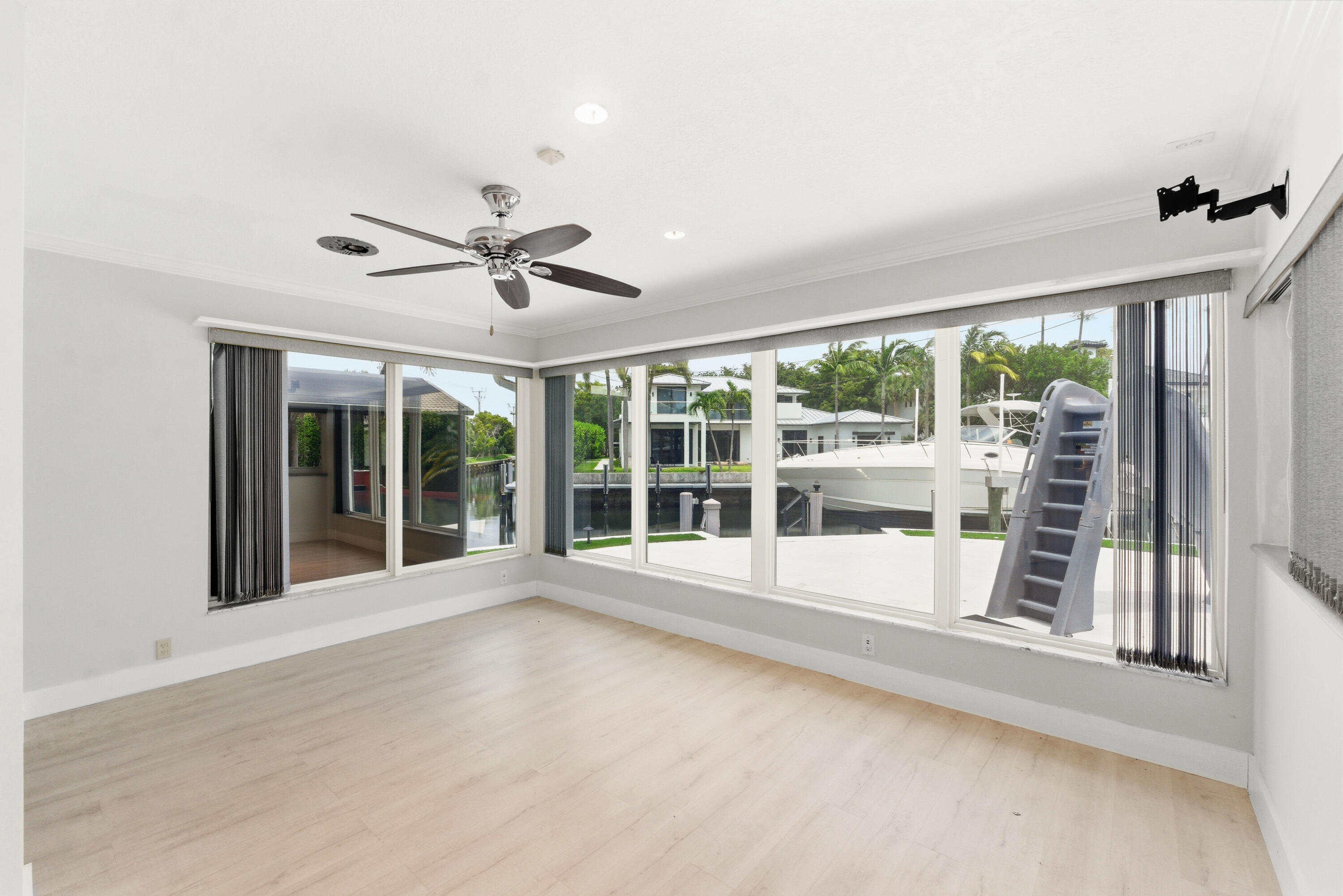 5900 Bayview, Fort Lauderdale FL 33308
