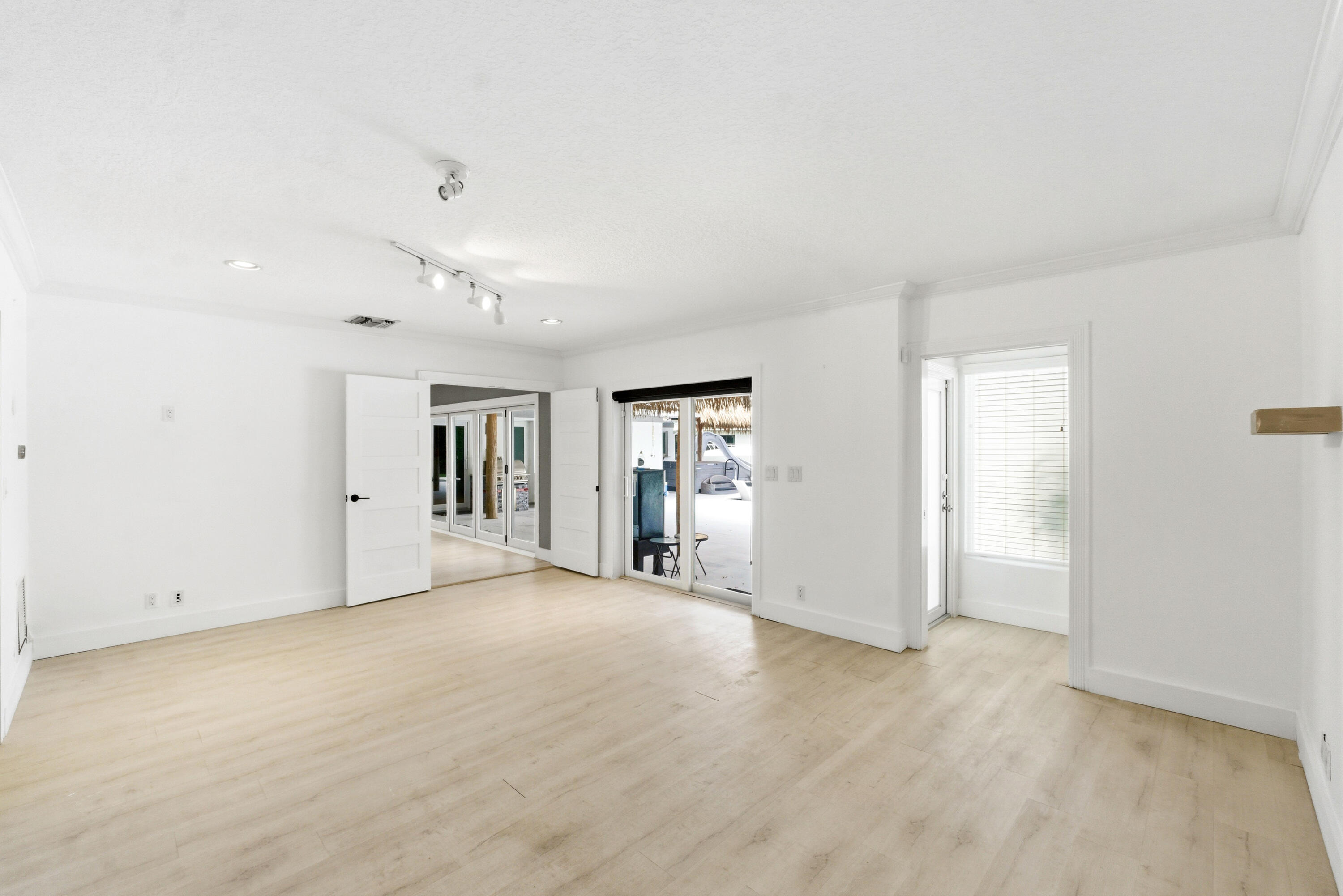 5900 Bayview, Fort Lauderdale FL 33308
