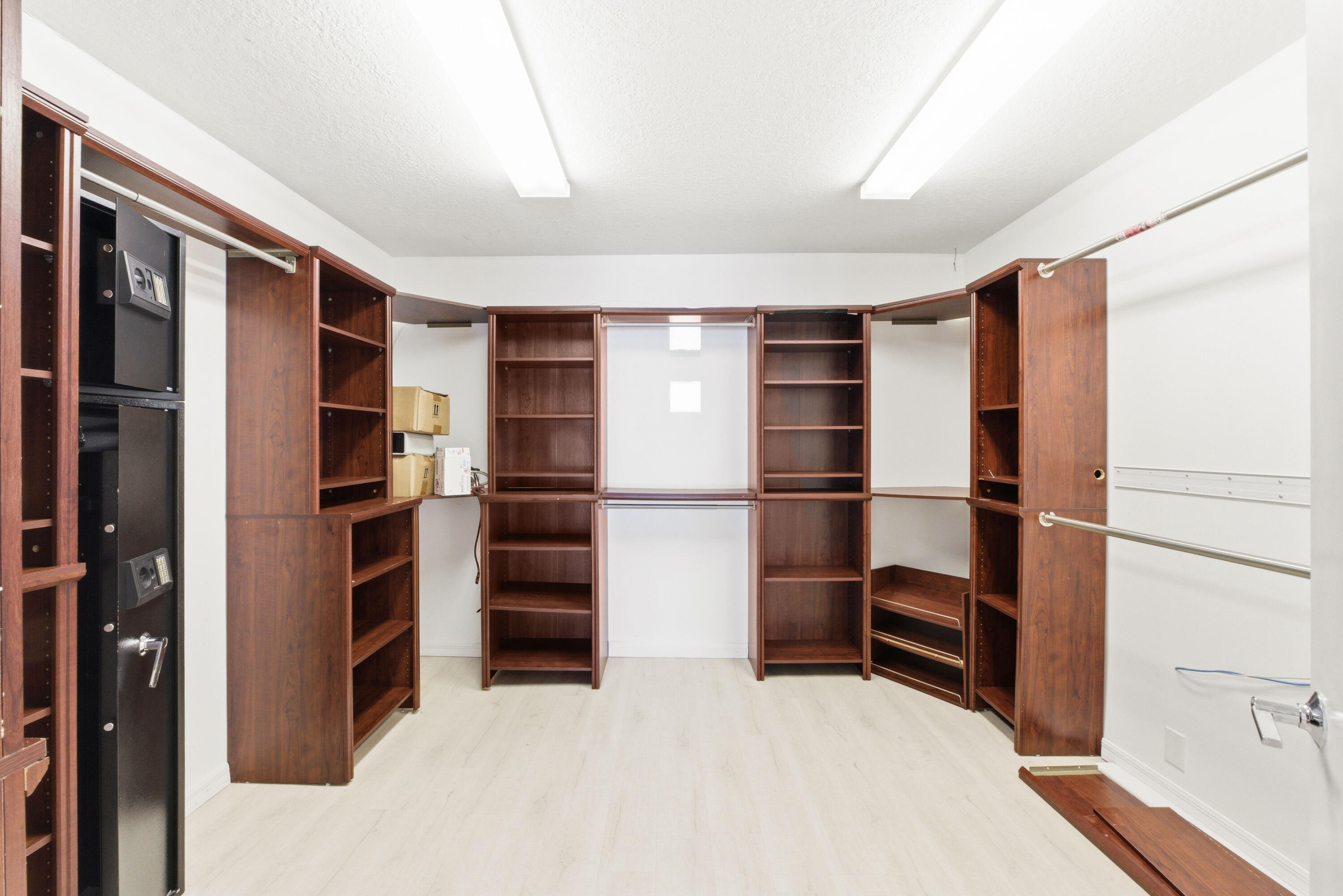 5900 Bayview, Fort Lauderdale FL 33308