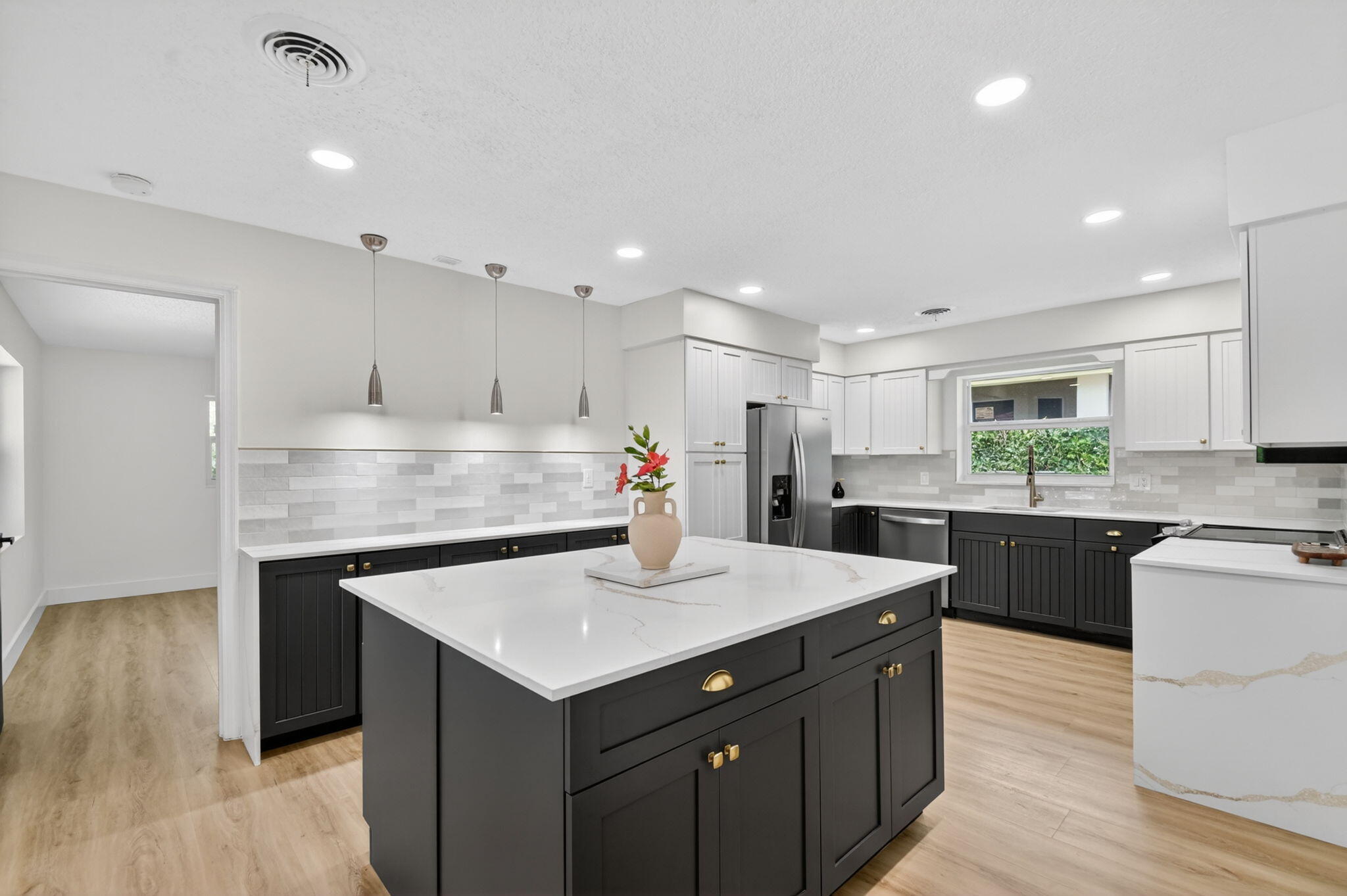 1221 Singer, Singer Island FL 33404