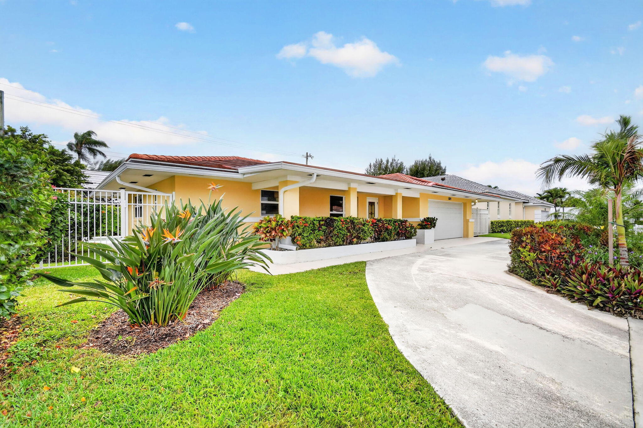 1221 Singer, Singer Island FL 33404