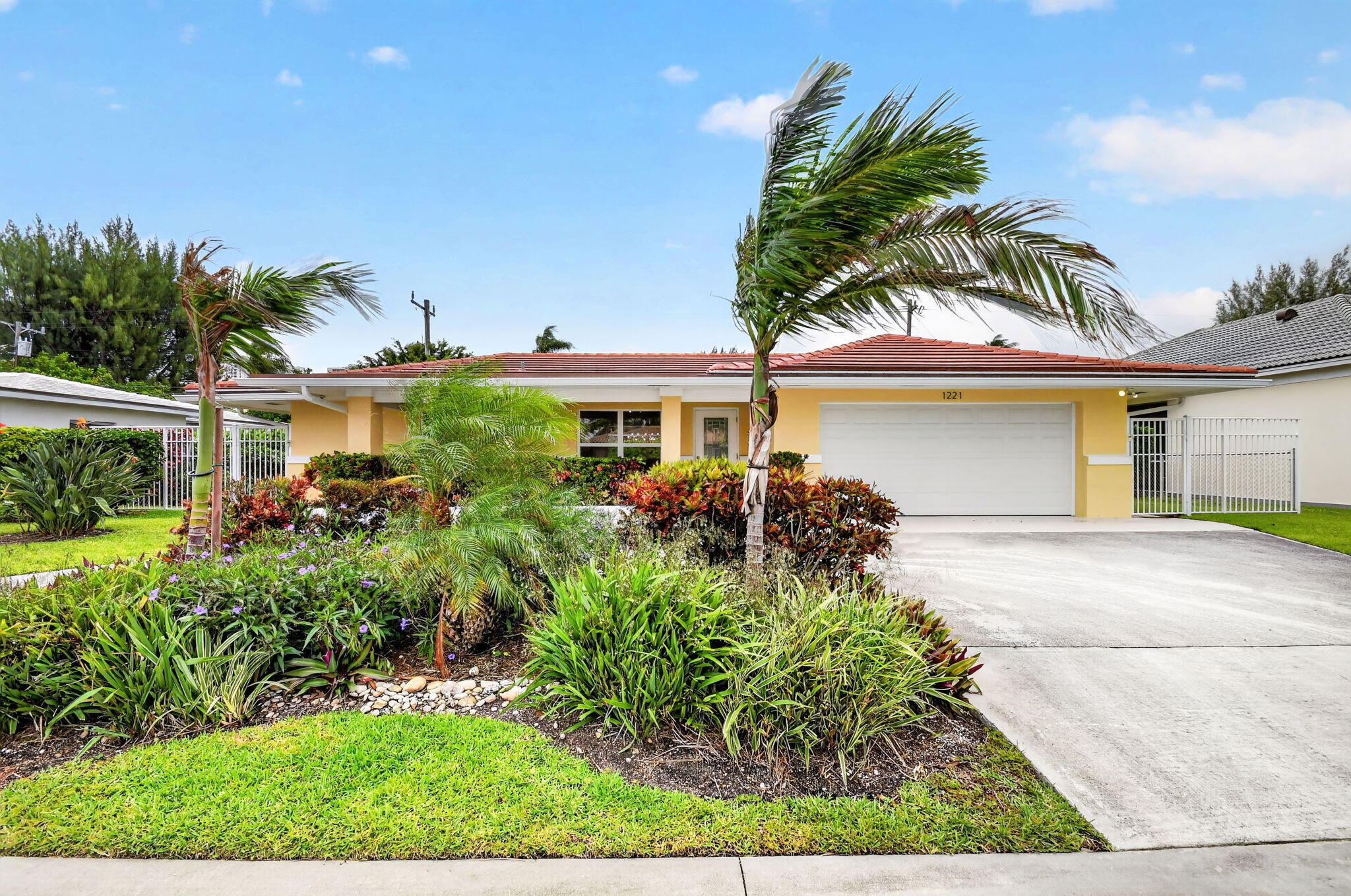 1221 Singer, Singer Island FL 33404