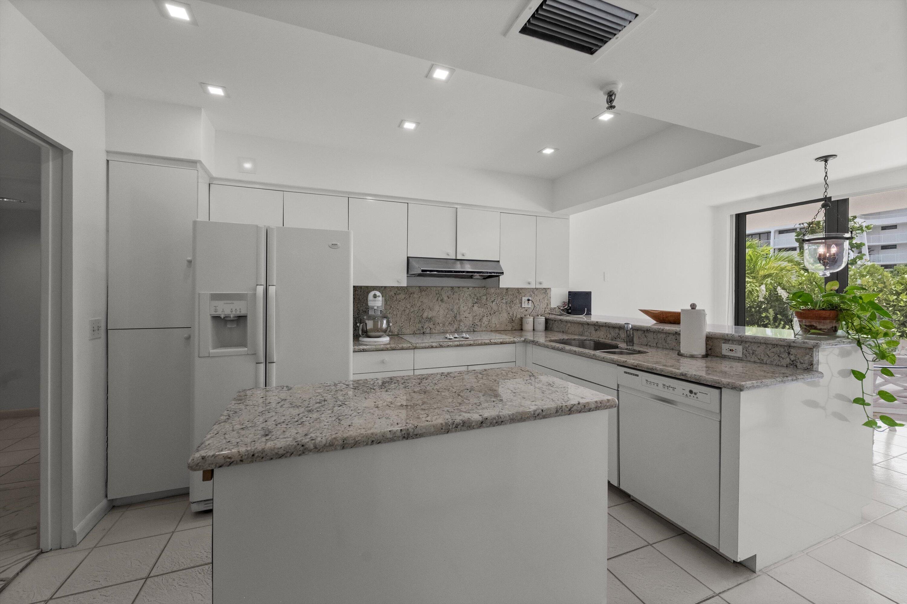 2580 S Ocean #1a1, Palm Beach FL 33480
