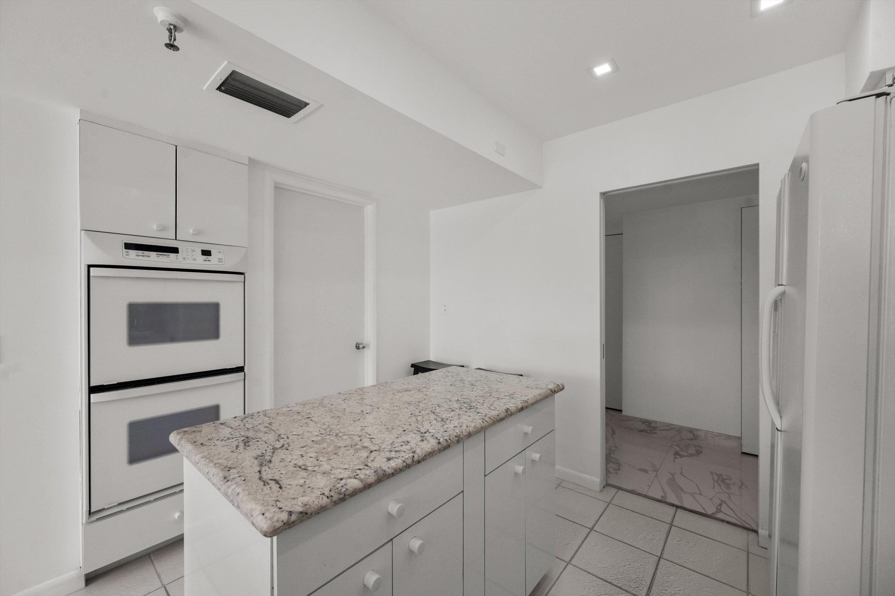 2580 S Ocean #1a1, Palm Beach FL 33480