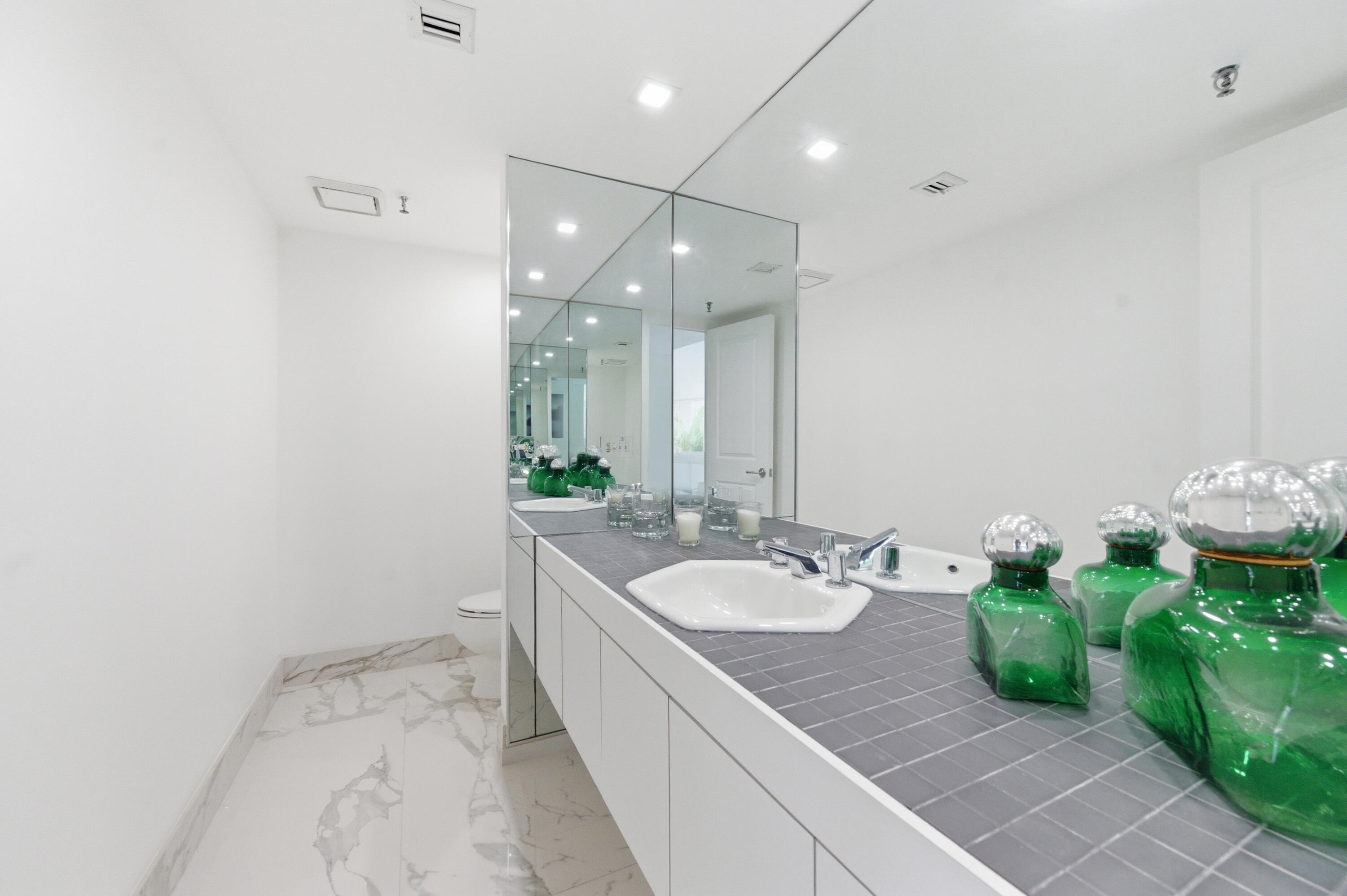 2580 S Ocean #1a1, Palm Beach FL 33480
