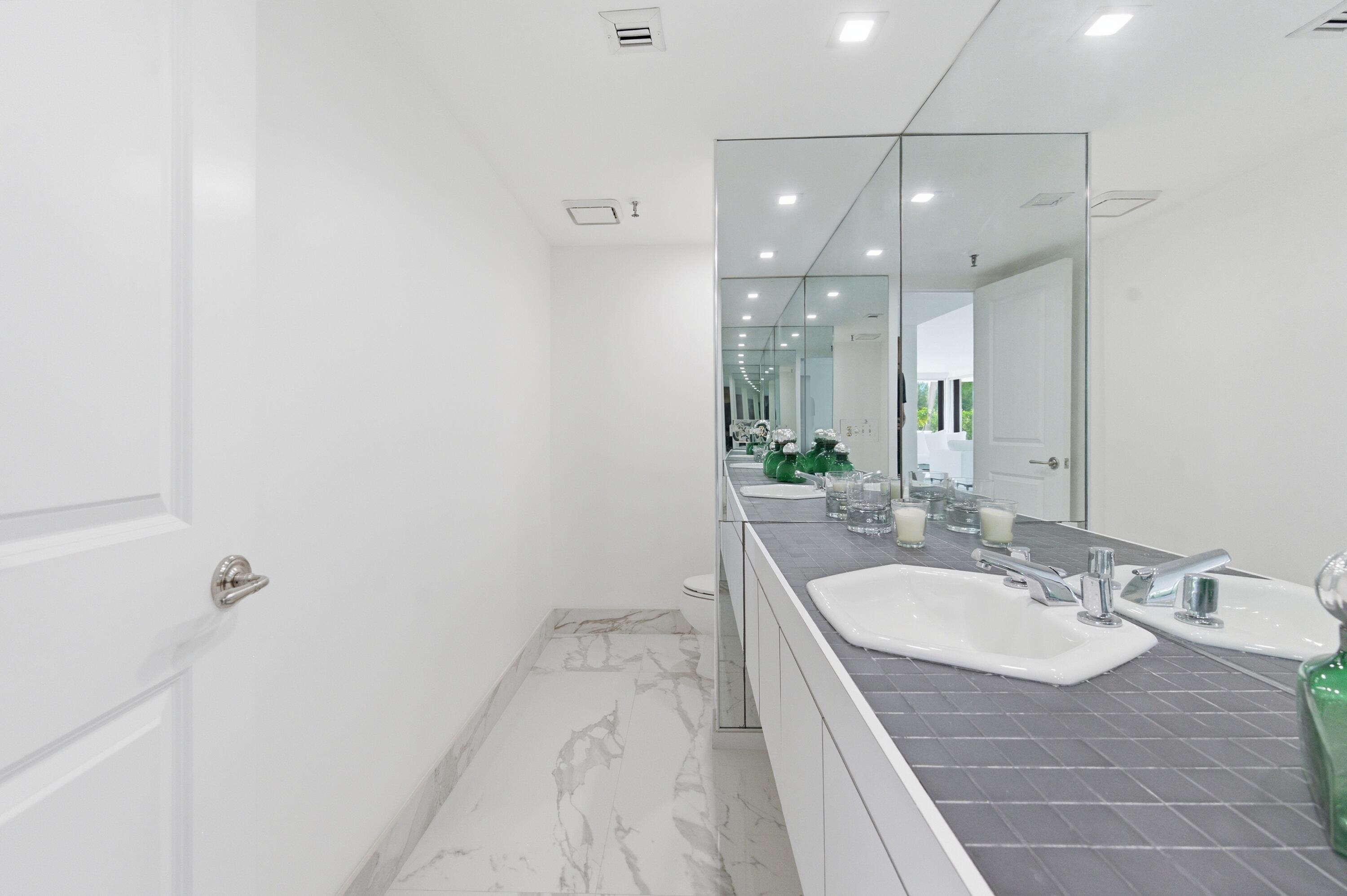 2580 S Ocean #1a1, Palm Beach FL 33480