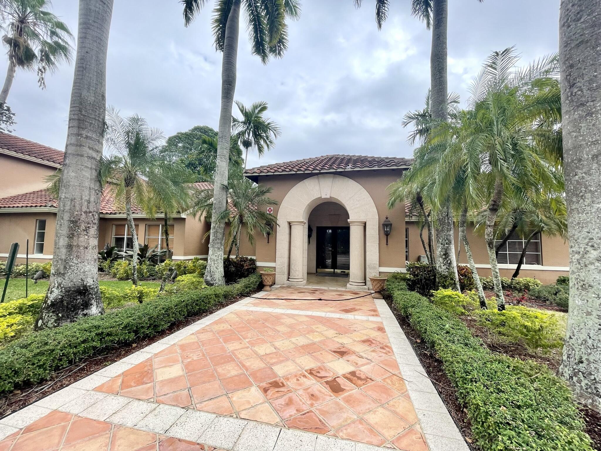 4856 N State Rd 7 #1207, Coconut Creek FL 33073