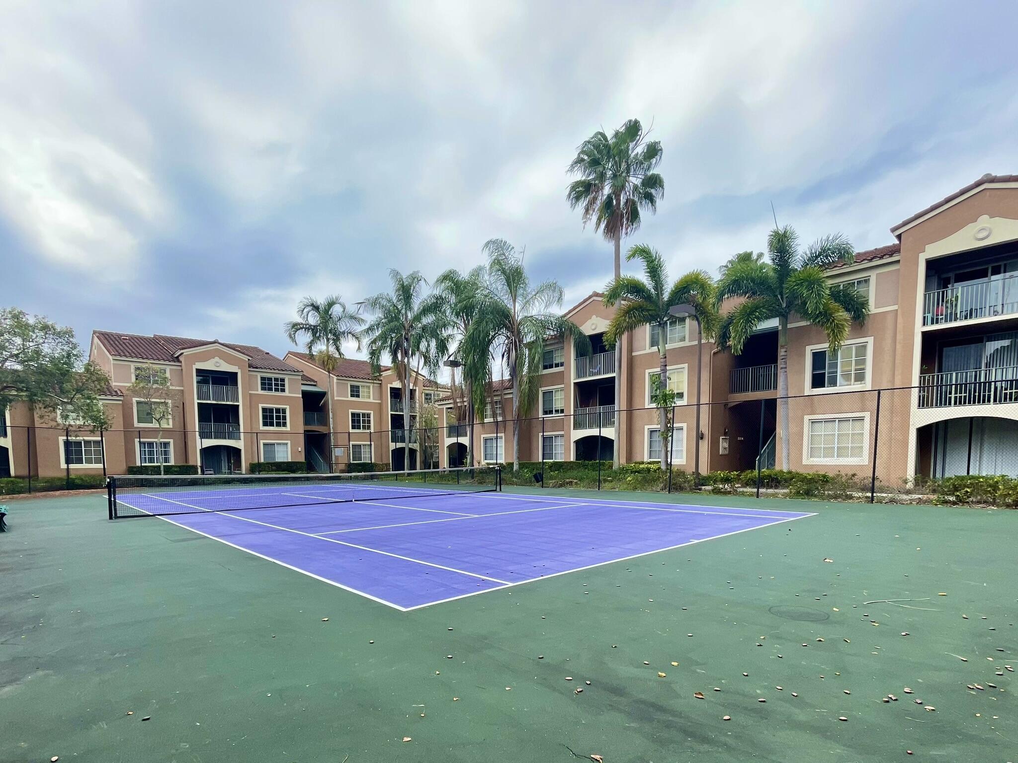 4856 N State Rd 7 #1207, Coconut Creek FL 33073