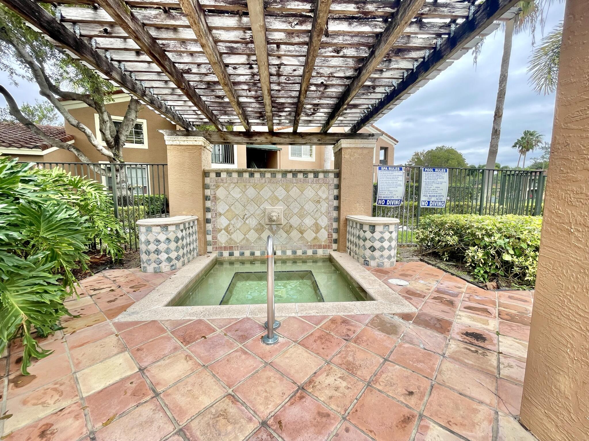 4856 N State Rd 7 #1207, Coconut Creek FL 33073